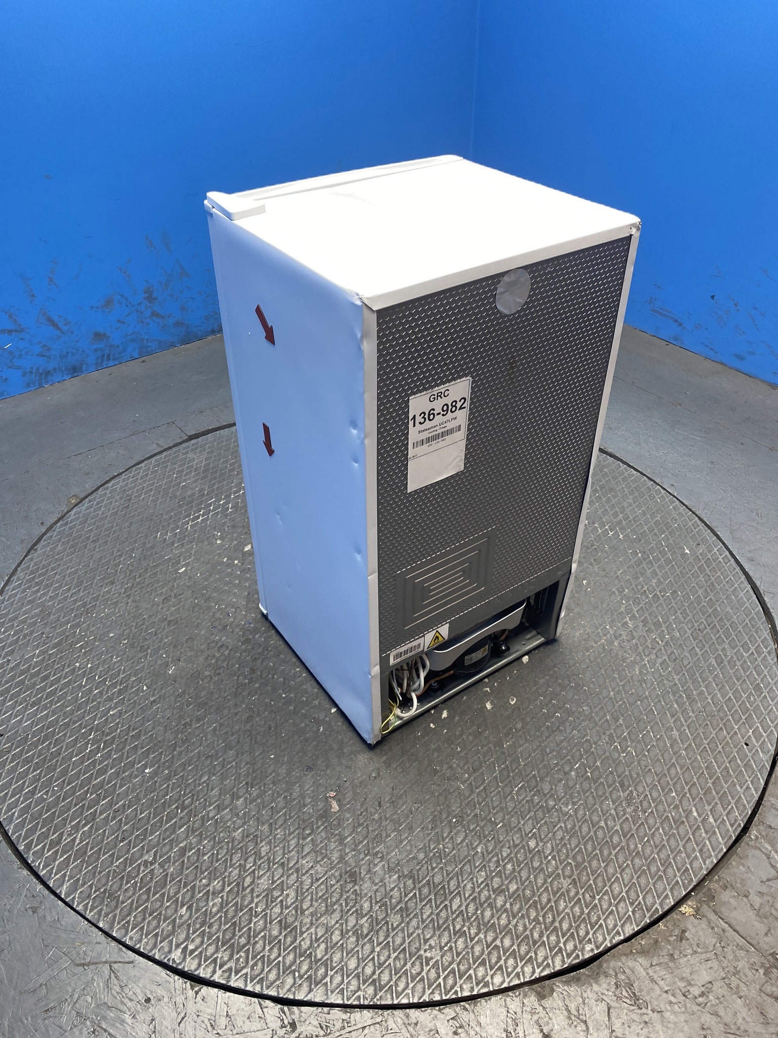 Statesman UC47LFW 93 Litres Under Counter Fridge