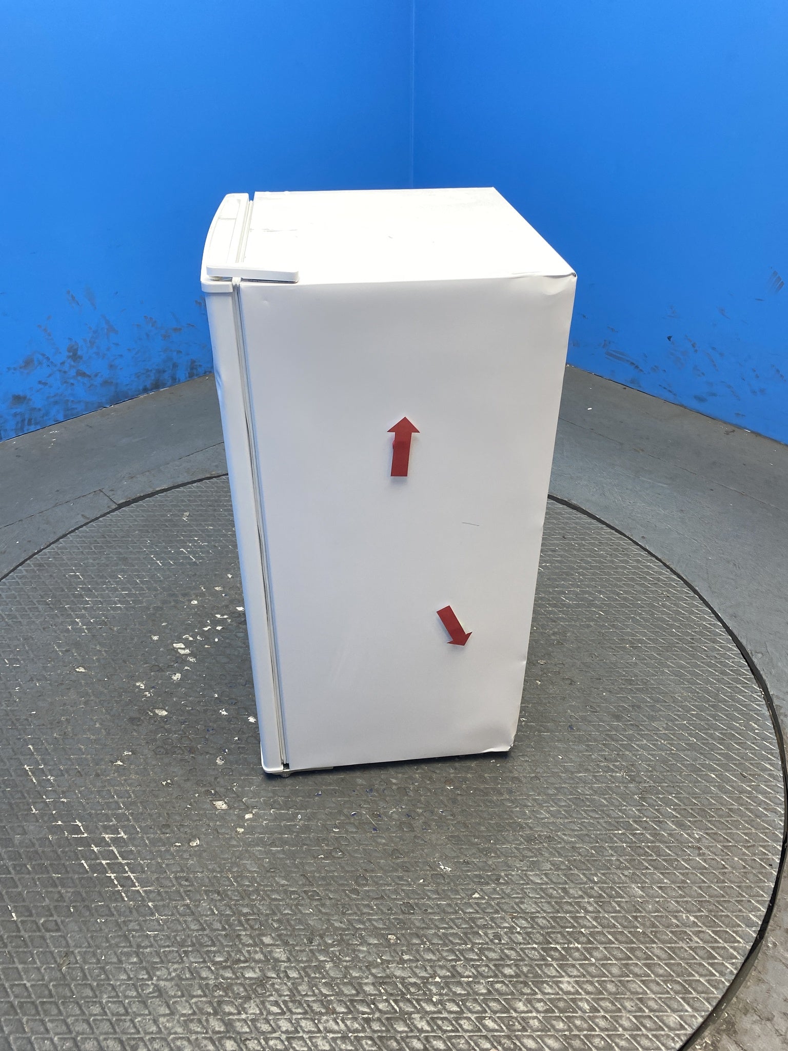 Statesman UC47LFW 93 Litres Under Counter Fridge