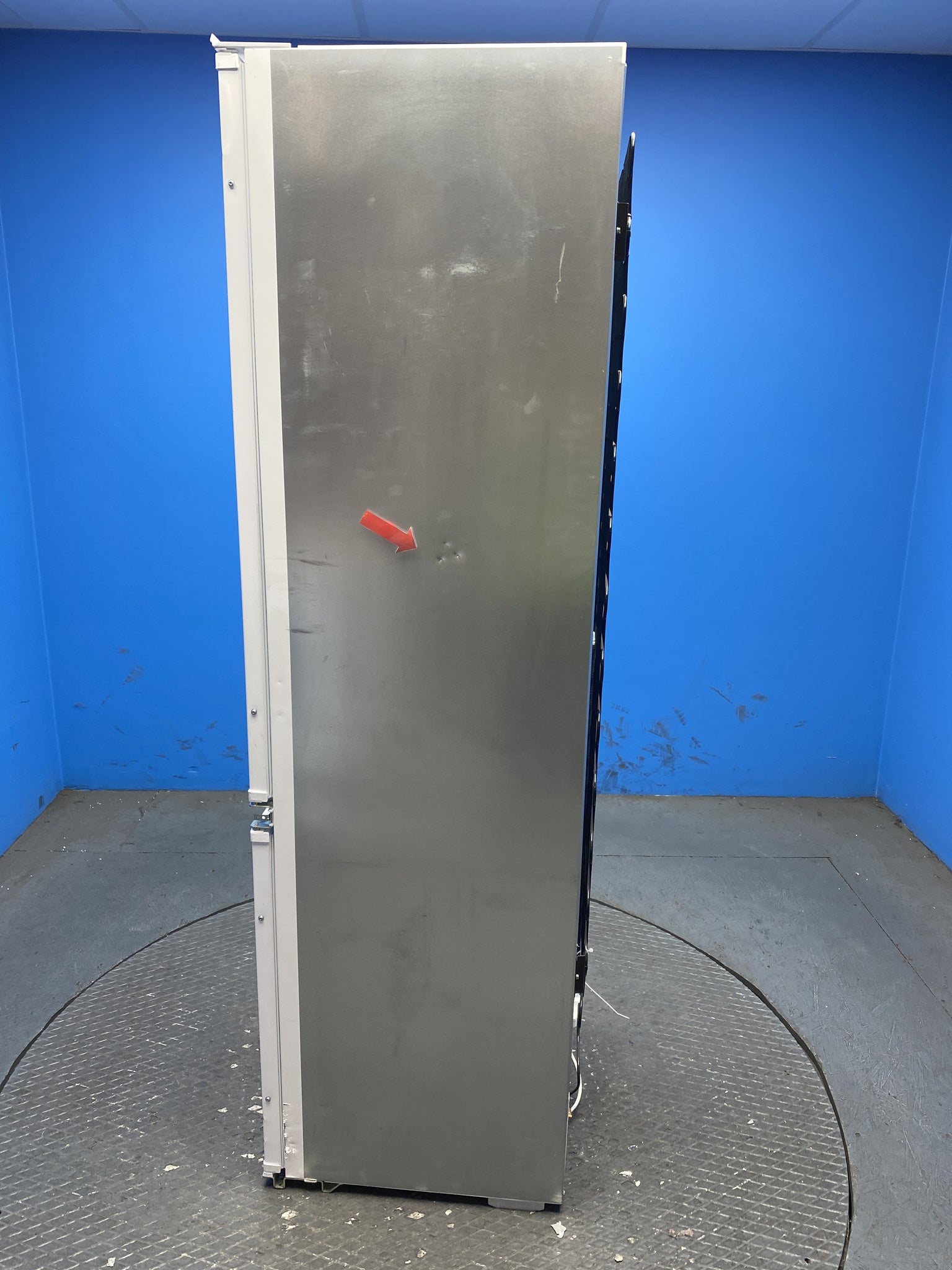 AEG LNS5LE18S 70/30 Integrated Low Frost Fridge Freezer