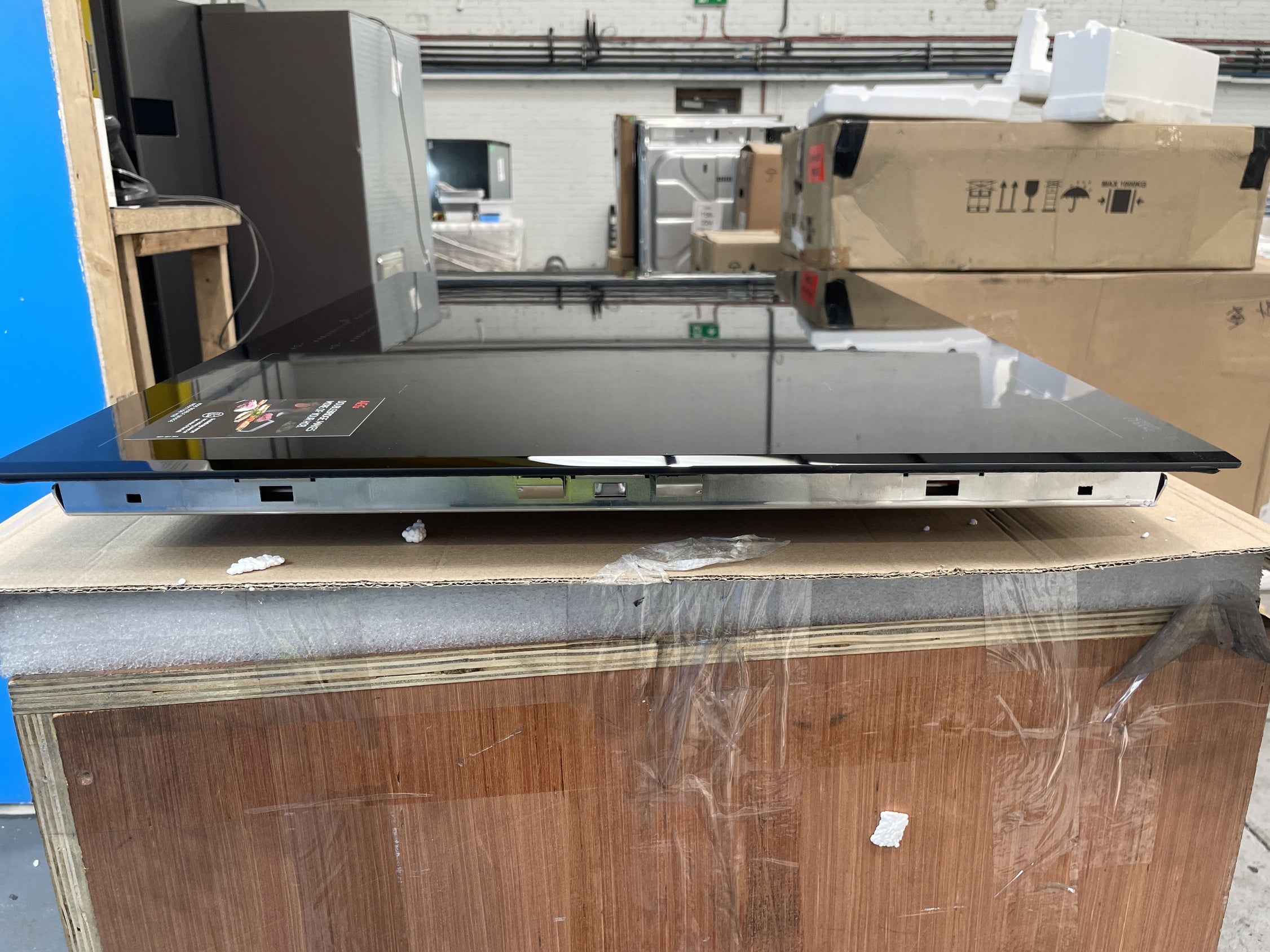 #GRC-158-303 - AEG NIK85M0HFB 6000 MultiBridge 80cm Built-in Induction Hob
