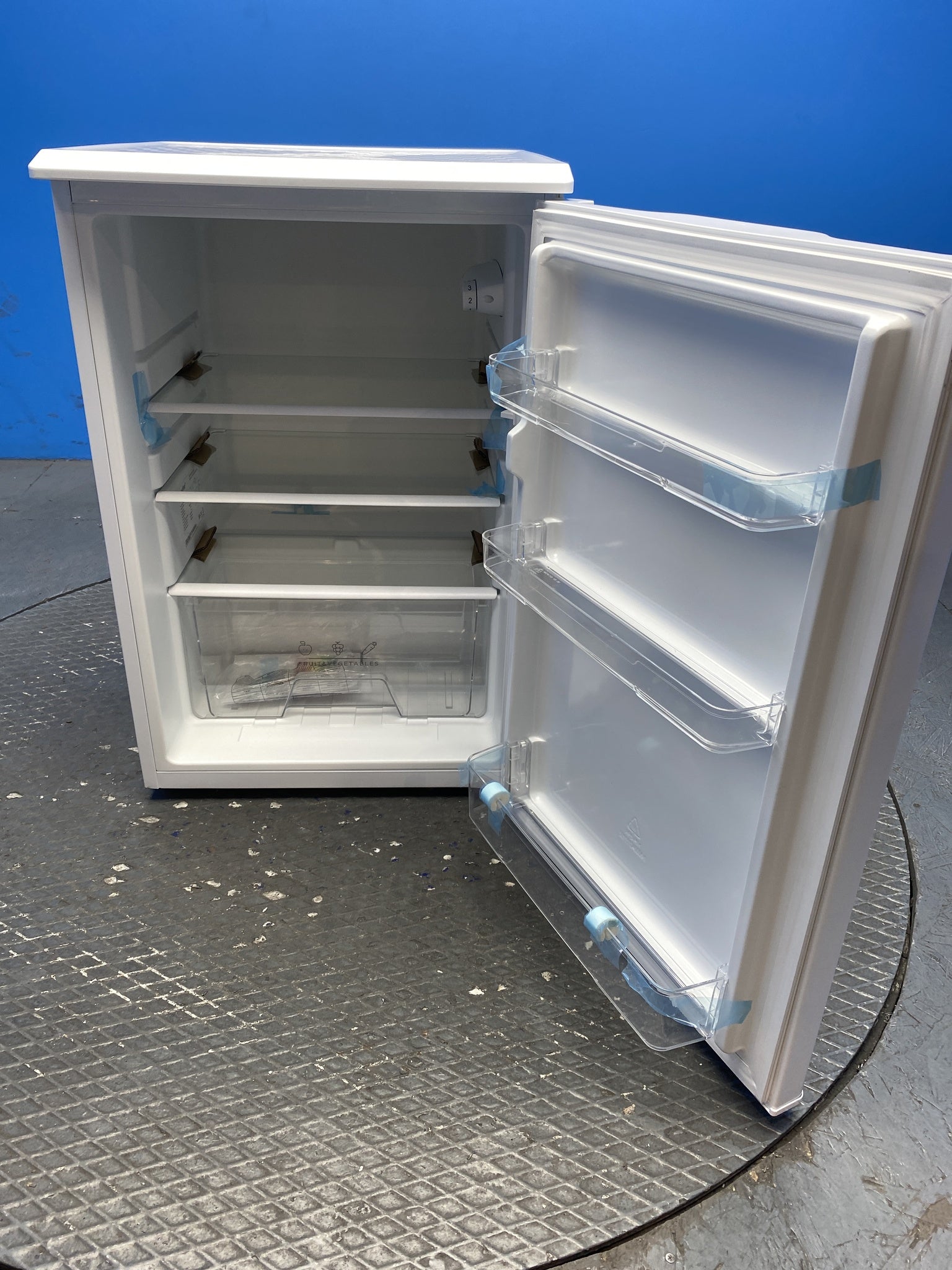 COMFEE' RCD133WH2(E) 131L Under-Counter Larder Fridge