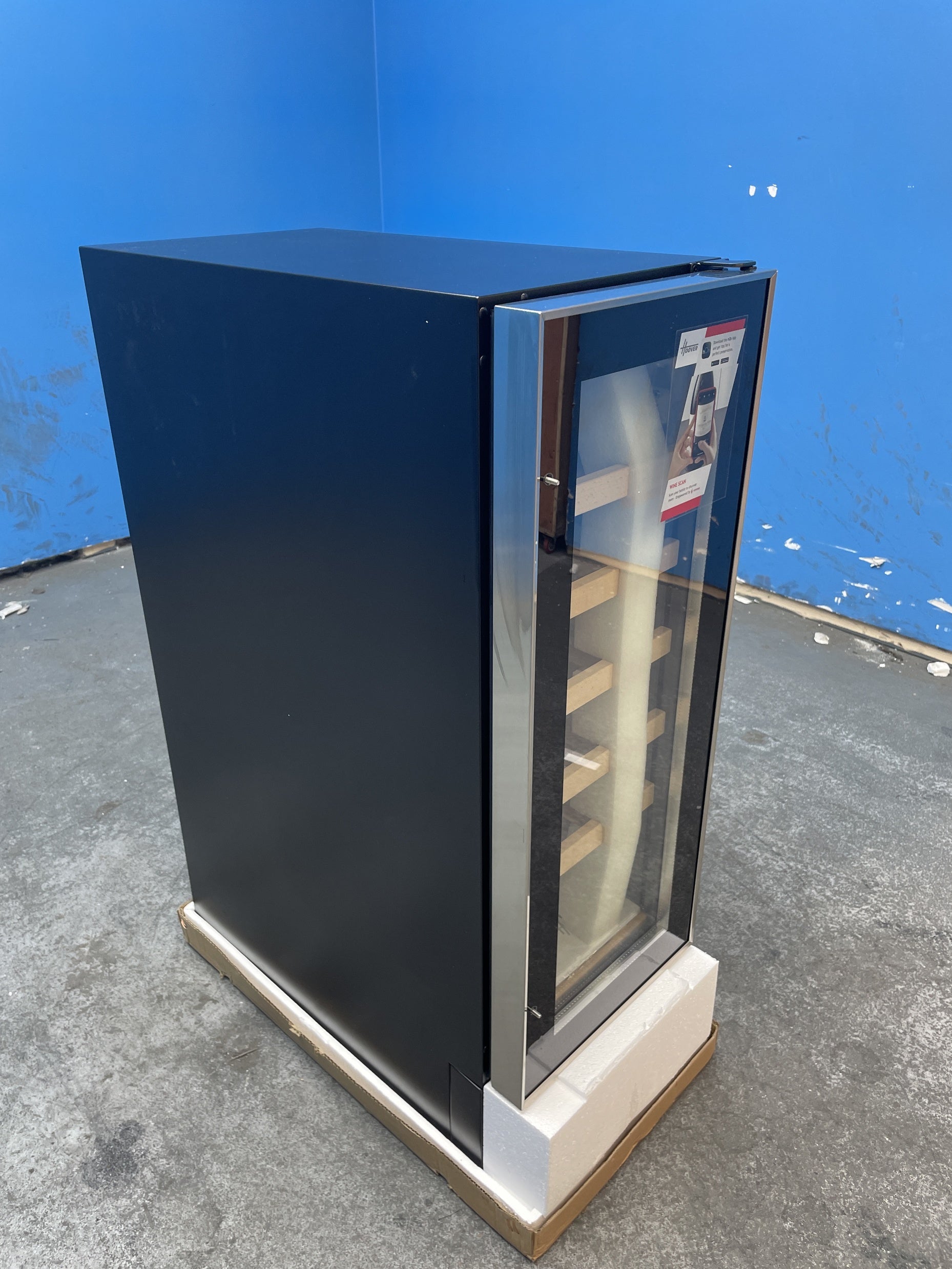 #GRC-159-259 - Hoover HWCB30UK/N 20 Bottles Wine Cooler