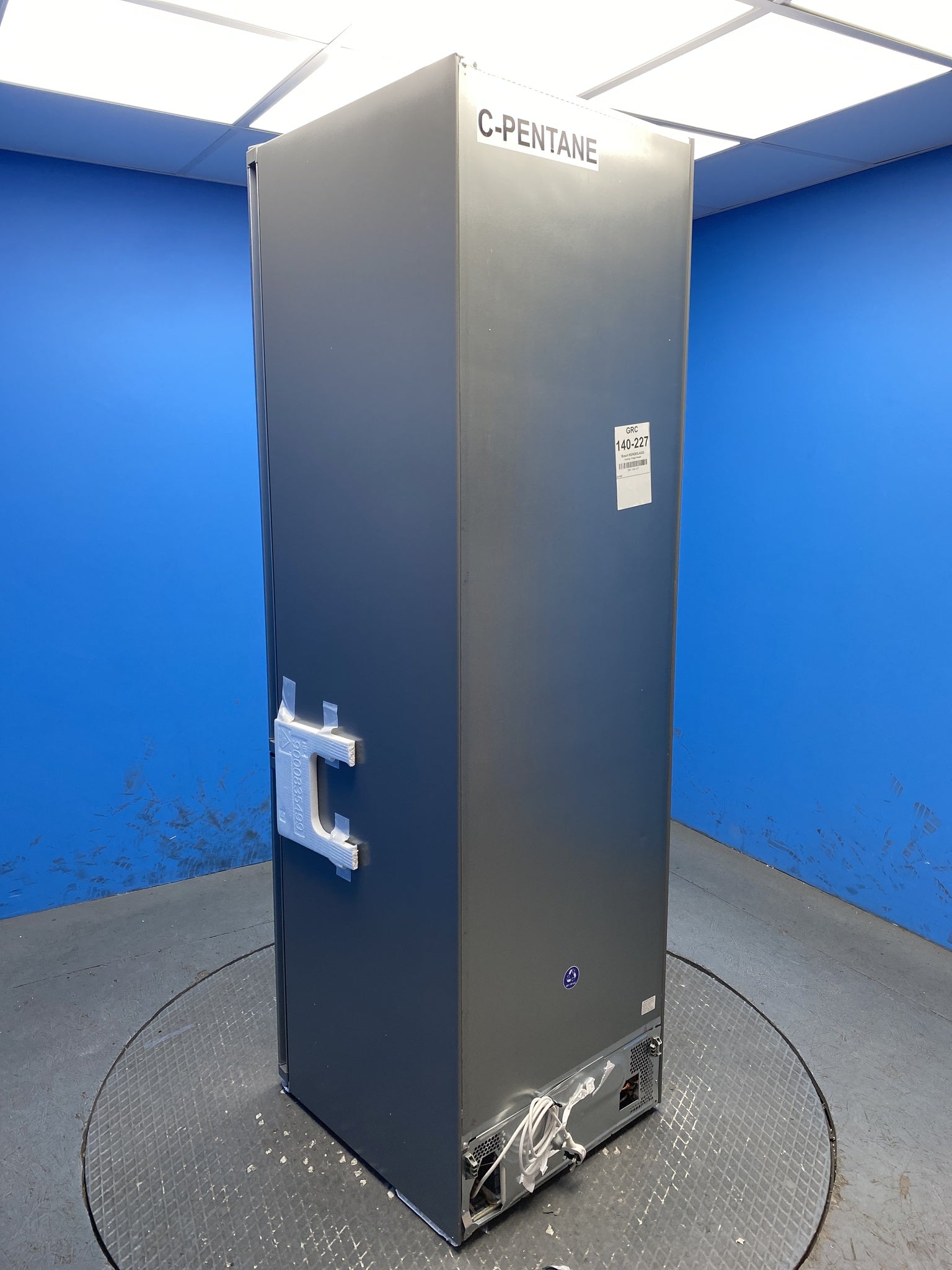 Bosch 363L Freestanding Frost Free Fridge Freezer Silver