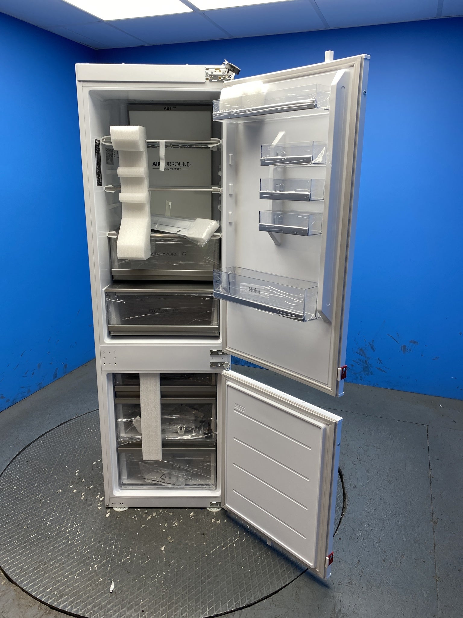 Haier HBW7518CTK Integrated 70/30 Total No Frost Fridge Freezer