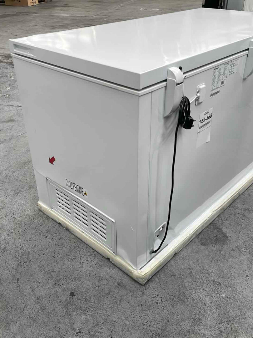 #GRC-159-368 - Hisense FC571D4AWLYE 372L Winter Guard Chest Freezer