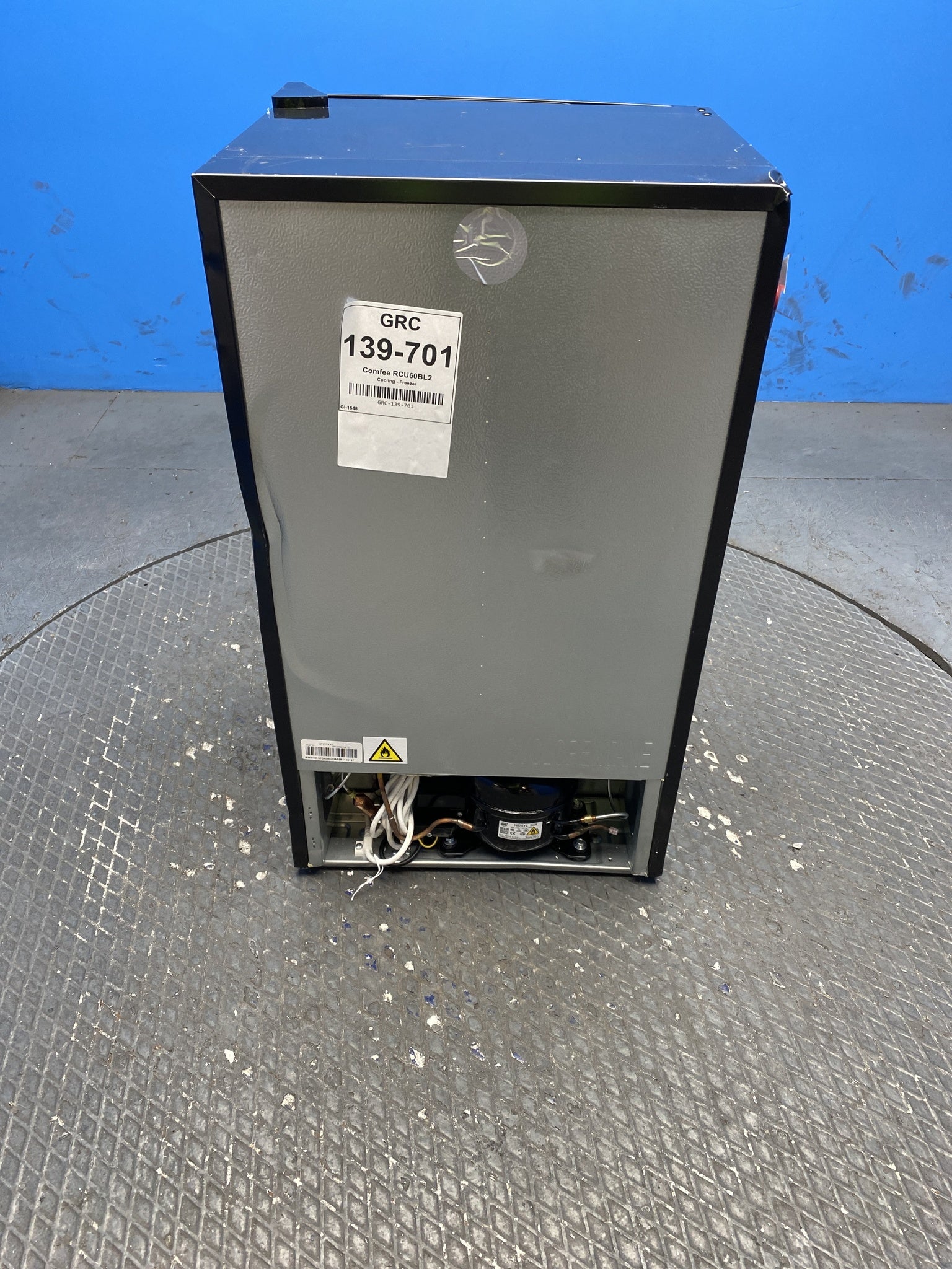 COMFEE RCU60BL2UK(E) 60L Under Counter Freezer