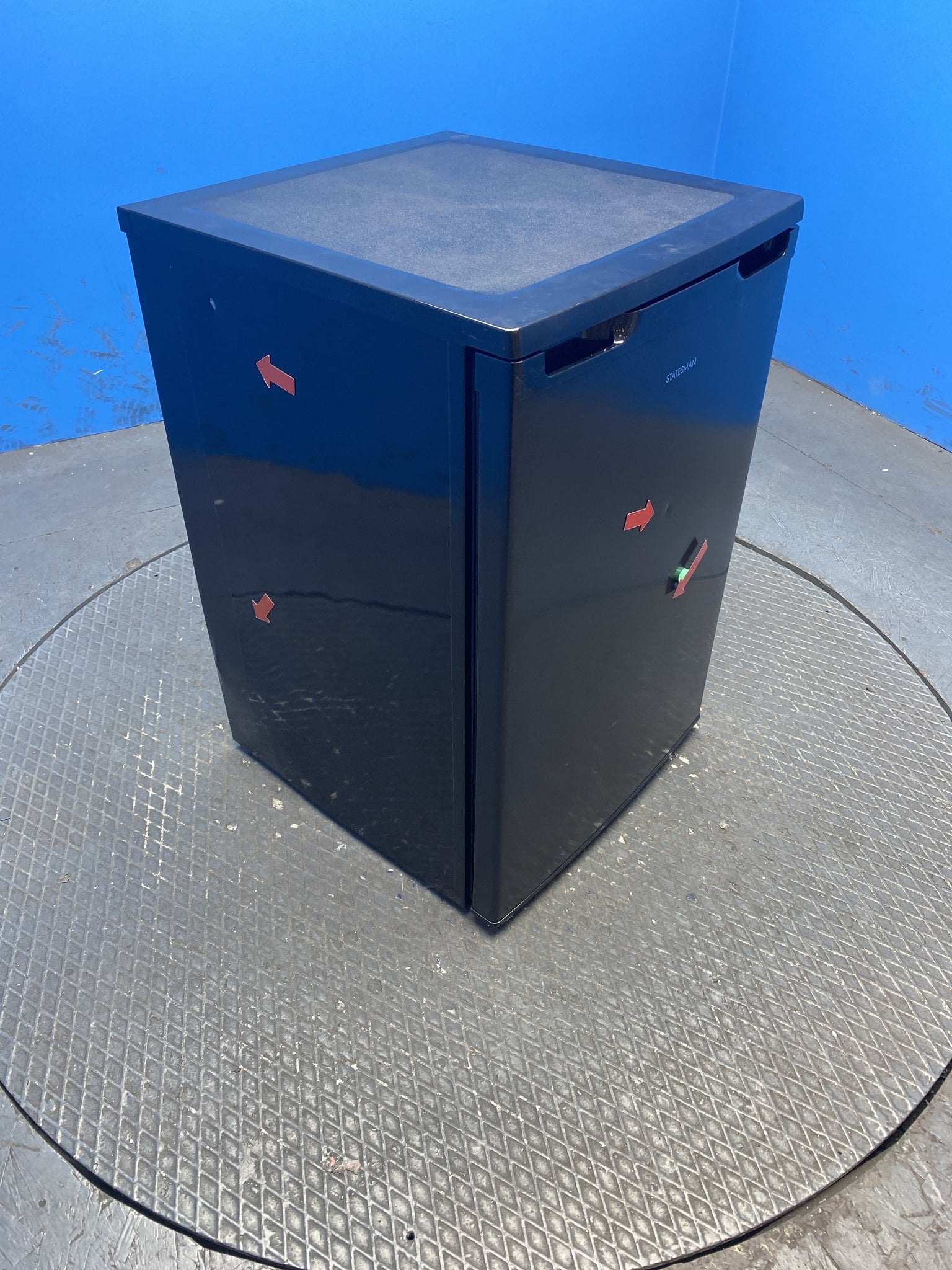 Statesman R155B 55cm 113 Litre Under Counter Fridge