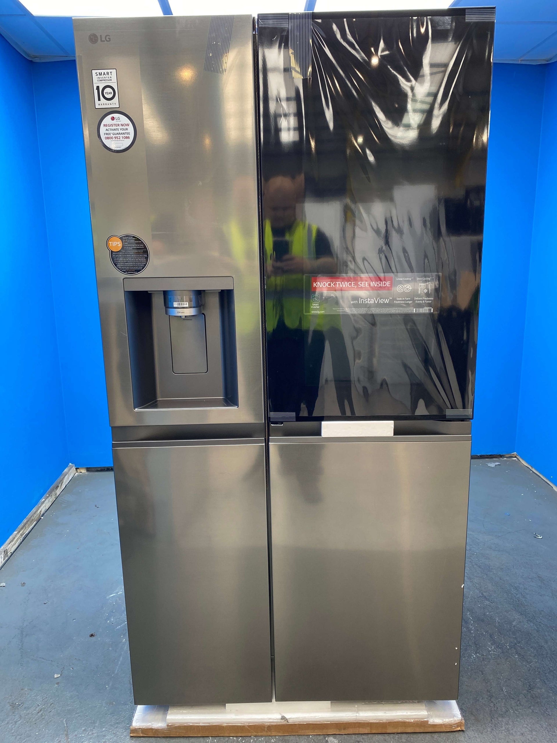 LG GSXE81PYBD American Style Fridge Freezer with InstaView™