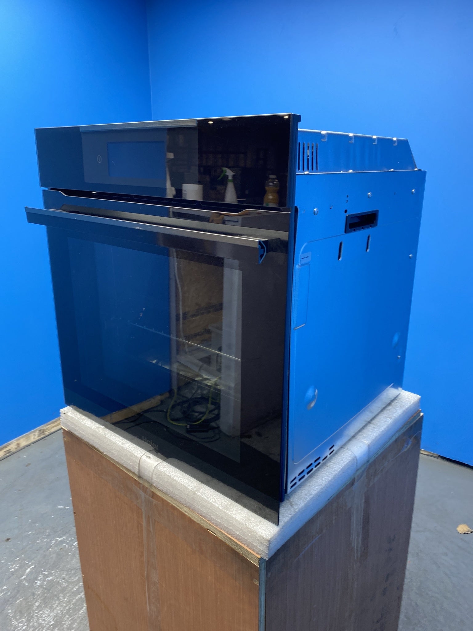 Haier HWO60SM6T5BH I-Touch Series 6 70L Built-in Single Oven