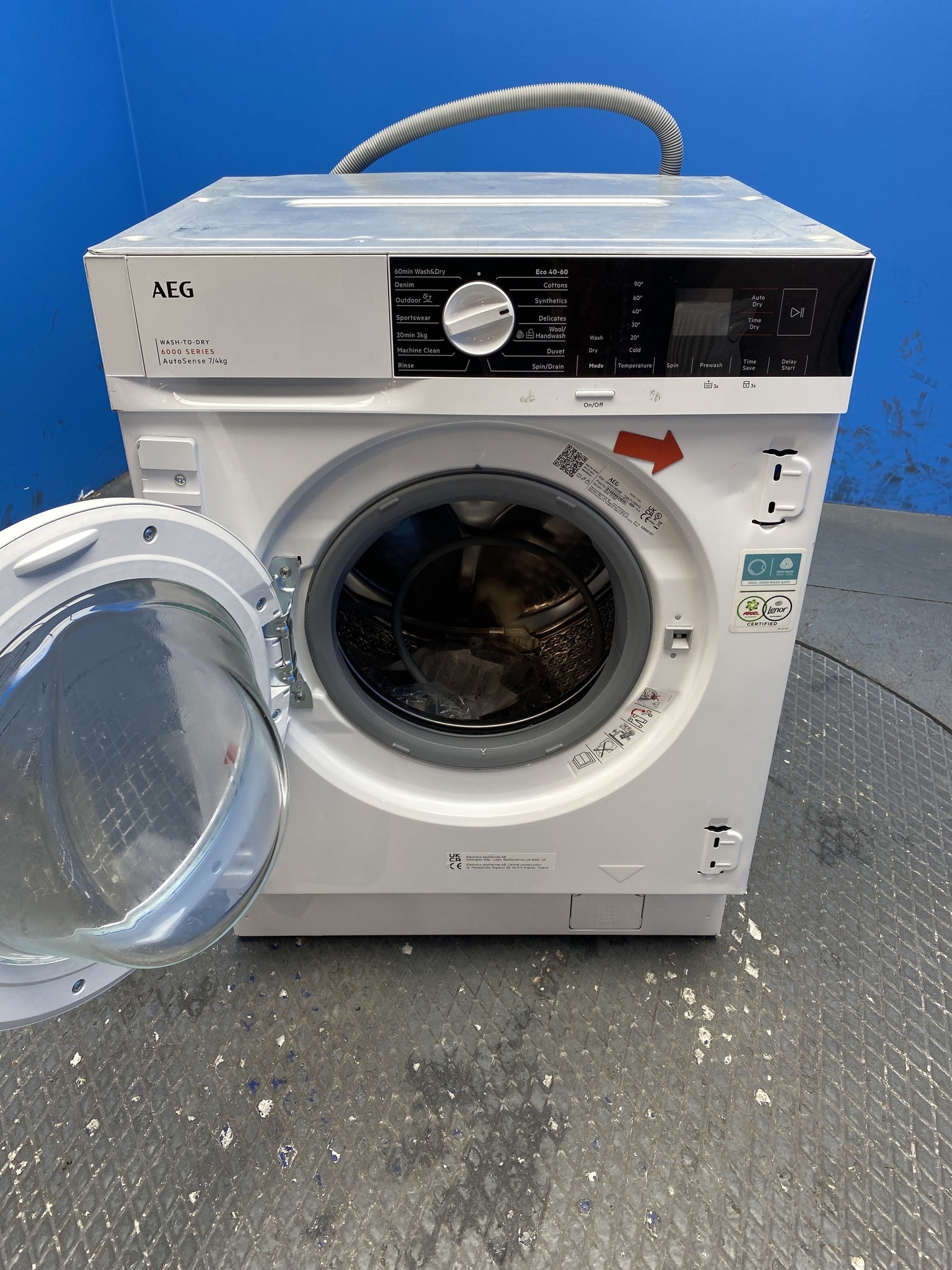AEG 6000 Series LX6WG74634BI Integrated 7/4kg 1600rpm Washer Dryer