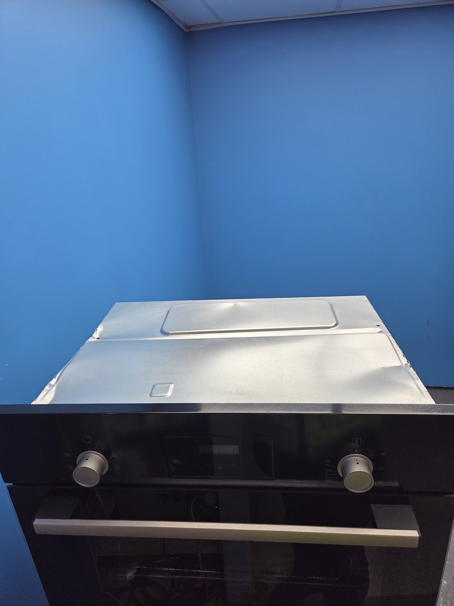 Bosch Series 2 HHF113BA0B 66L Built-in Single Electric Oven