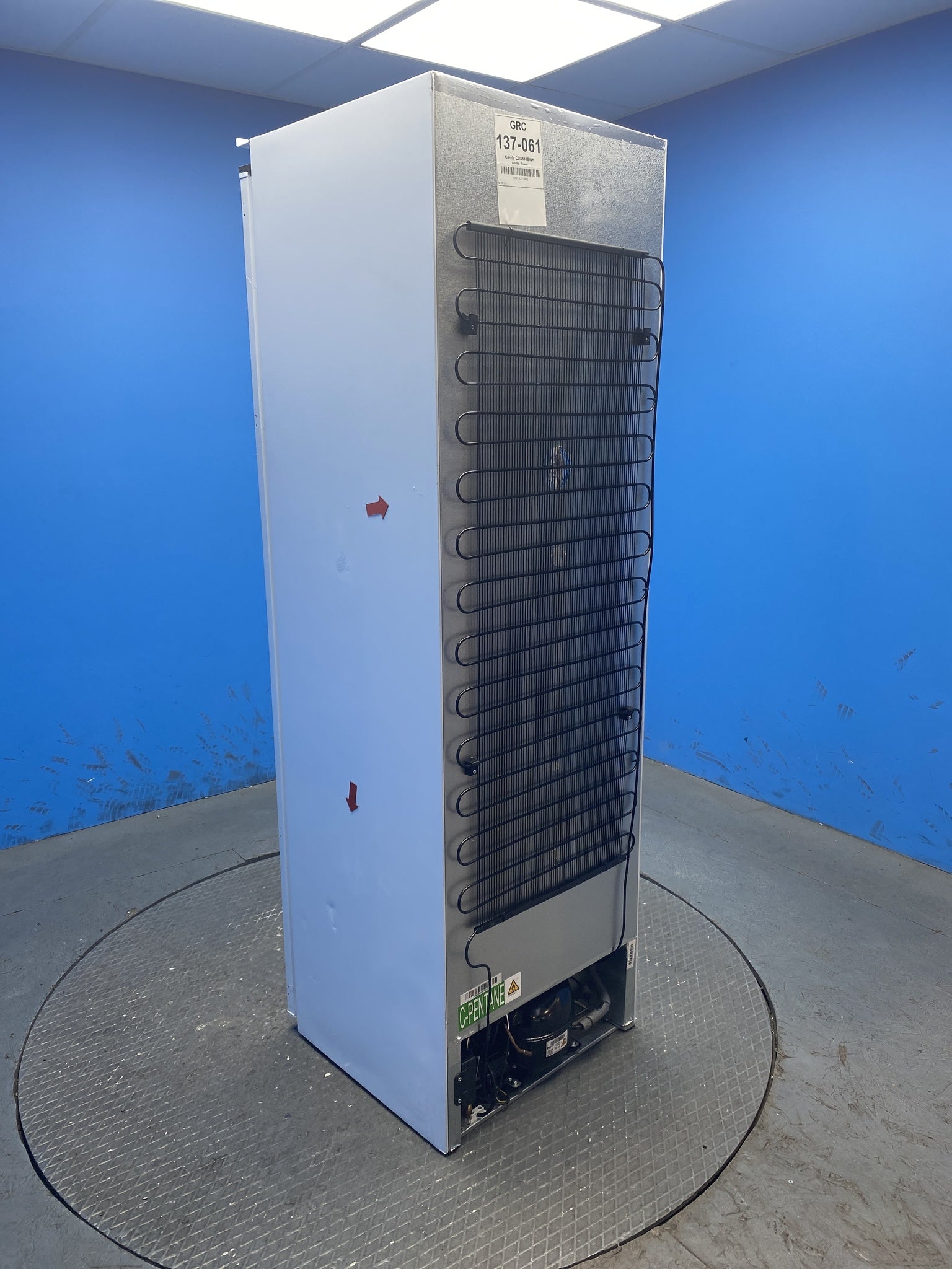 Candy CUS518EWK Integrated 204L Tall Freezer