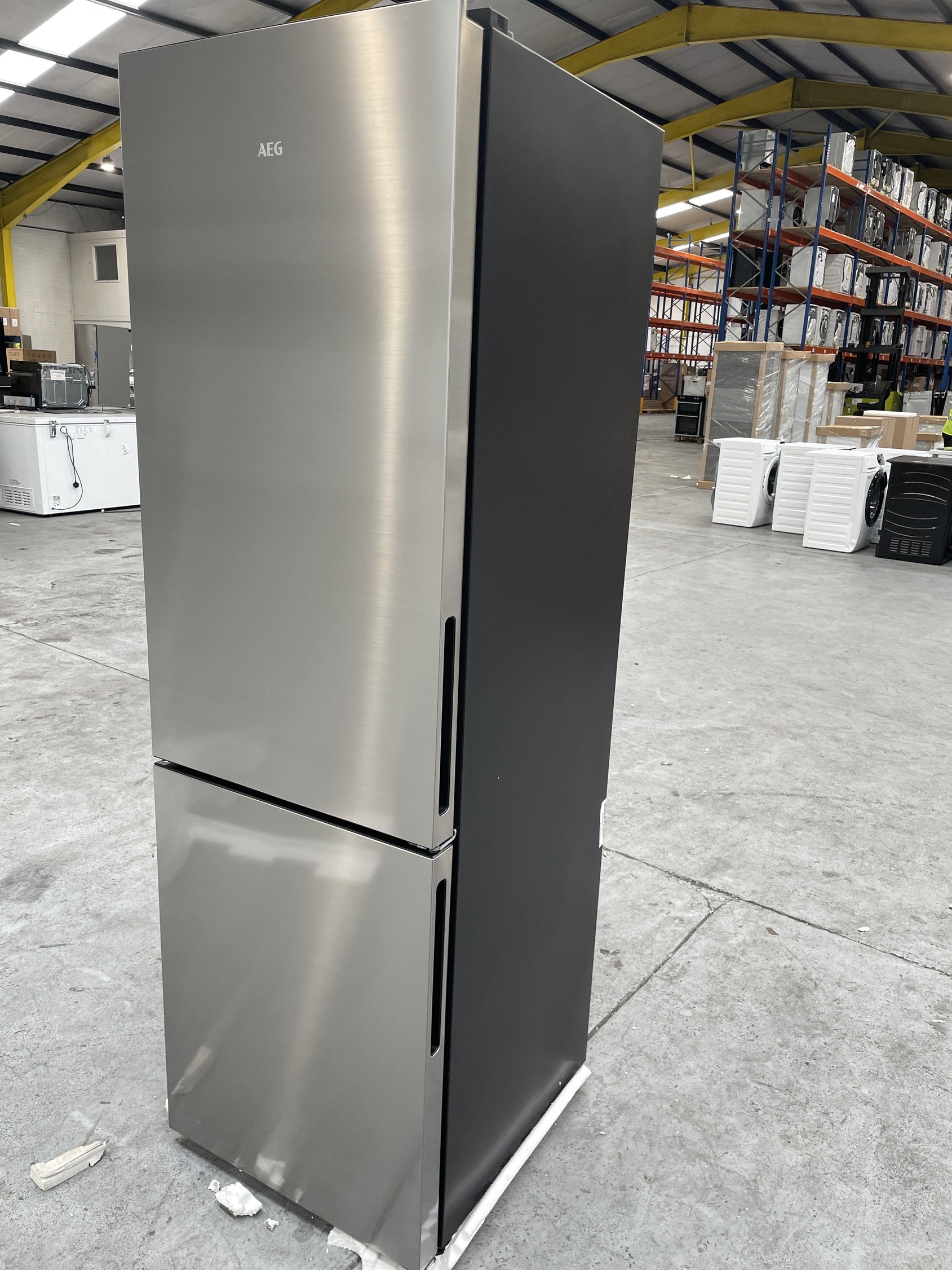 #GRC-158-313 - AEG 8000 Cooling 360 ORC8M321CX 60/40 No Frost Fridge Freezer