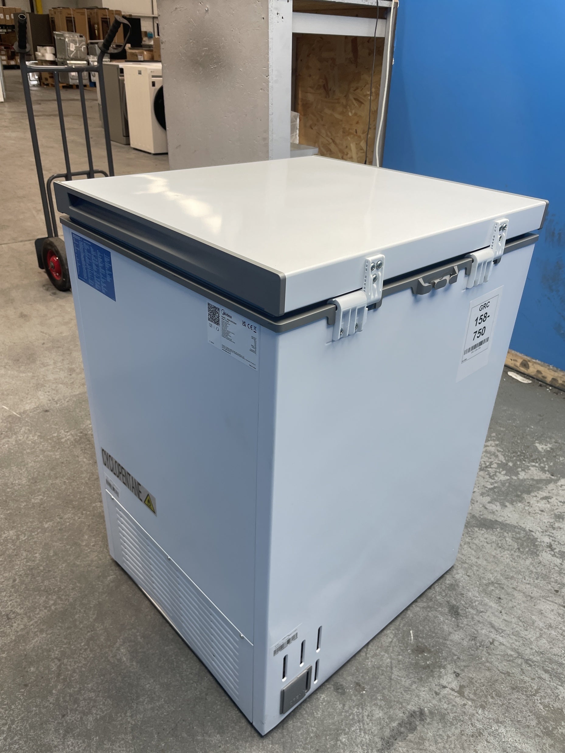 #GRC-158-750 - Midea MDRC211FZE01 143 Litre Capacity Static Chest Freezer