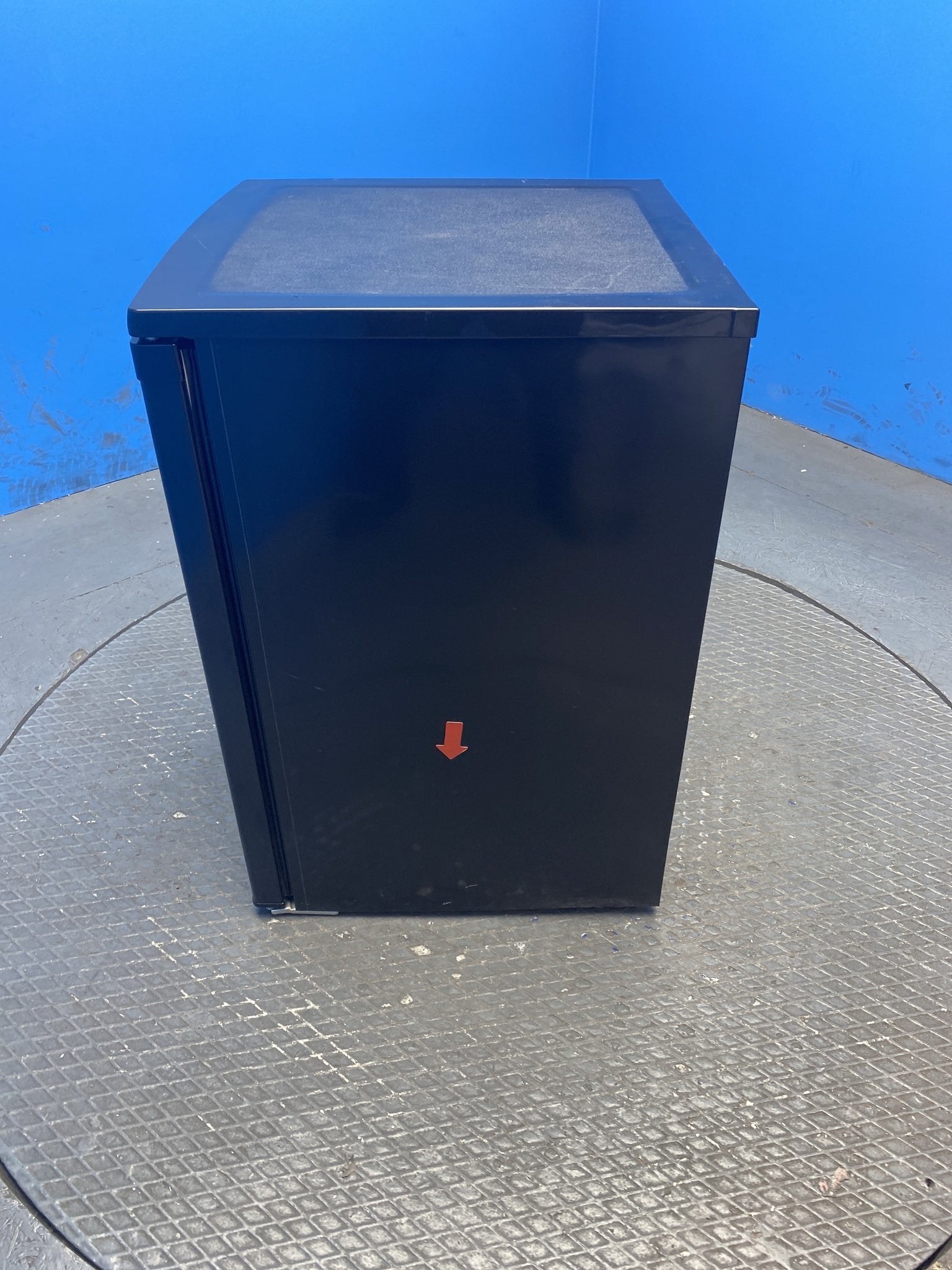 Igenix IG155B 109 Litre Under Counter Fridge with Ice Box