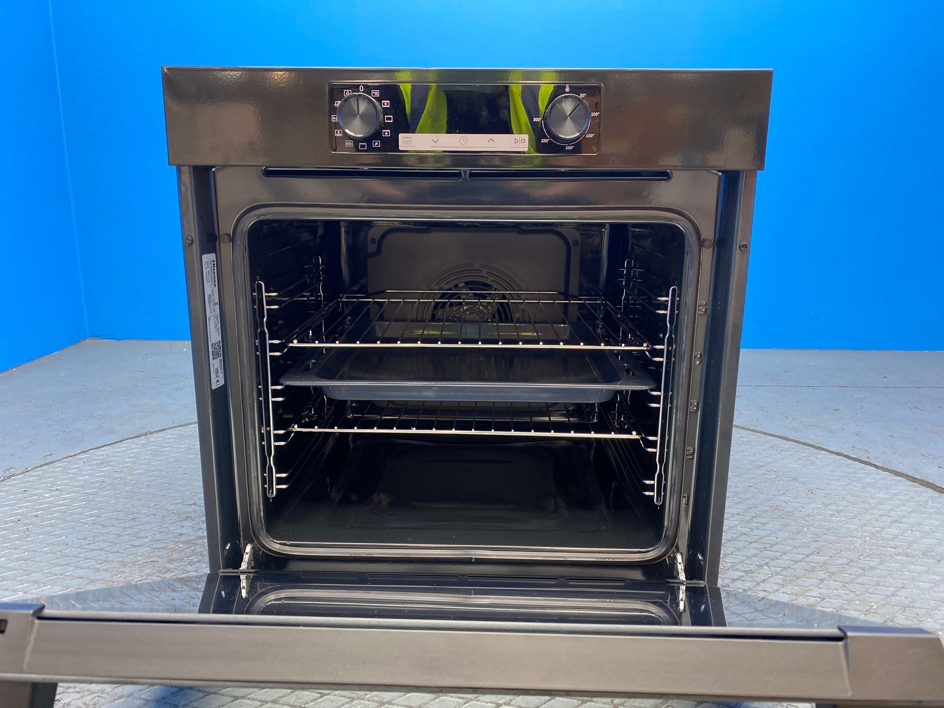 Hisense BI62211CB Built-in 77 Litre Single Oven