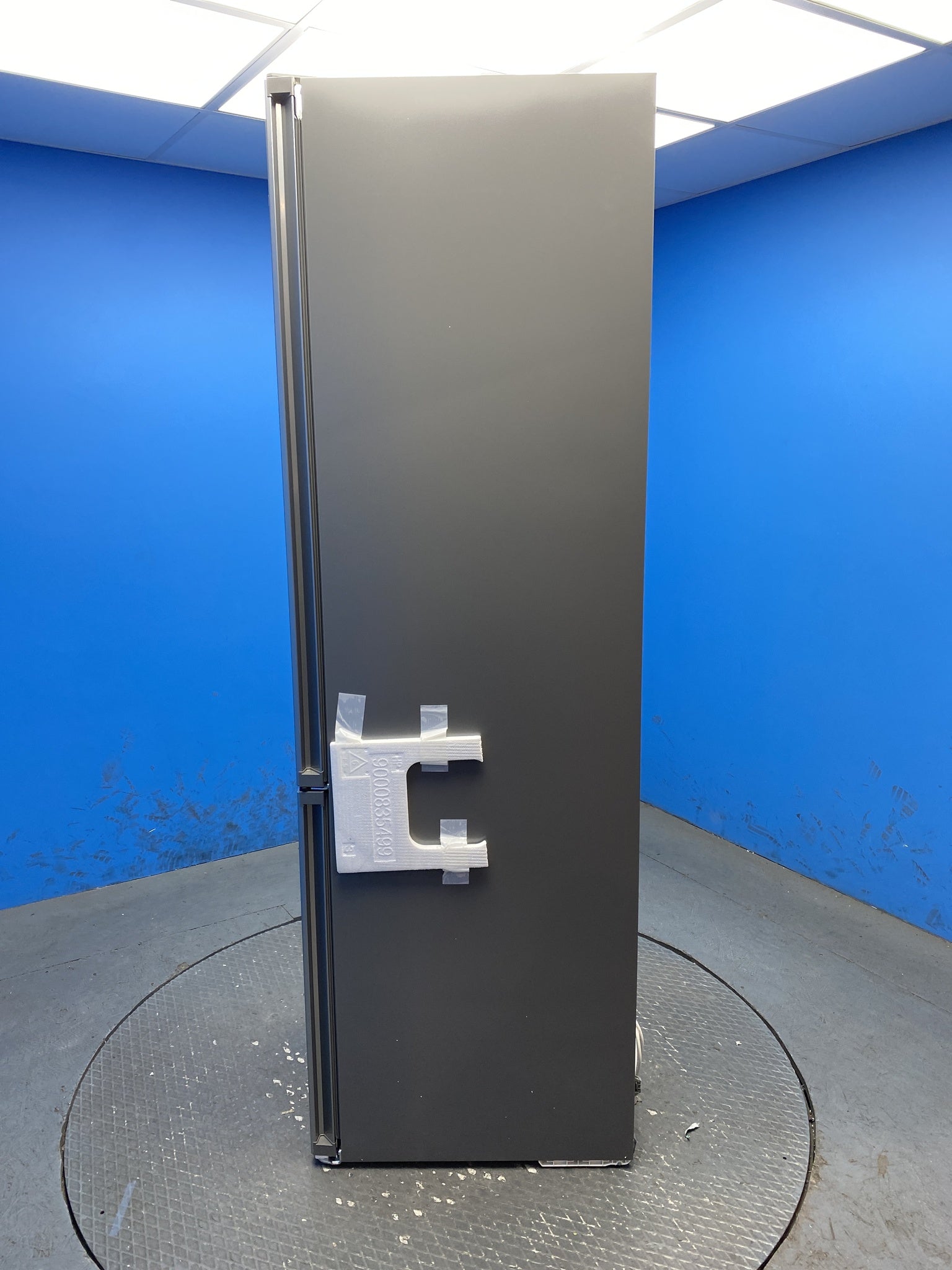 Bosch 363L Freestanding Frost Free Fridge Freezer Silver