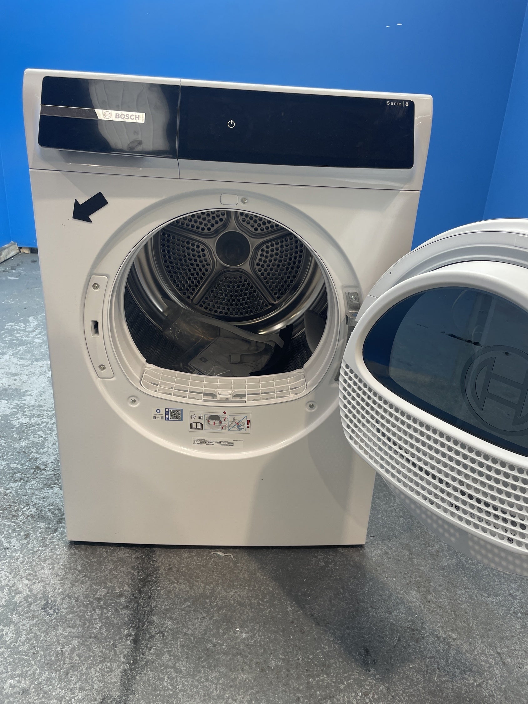 #GRC-157-206 - Bosch Series 8 WRB247C9GB 9kg Heat Pump Tumble Dryer