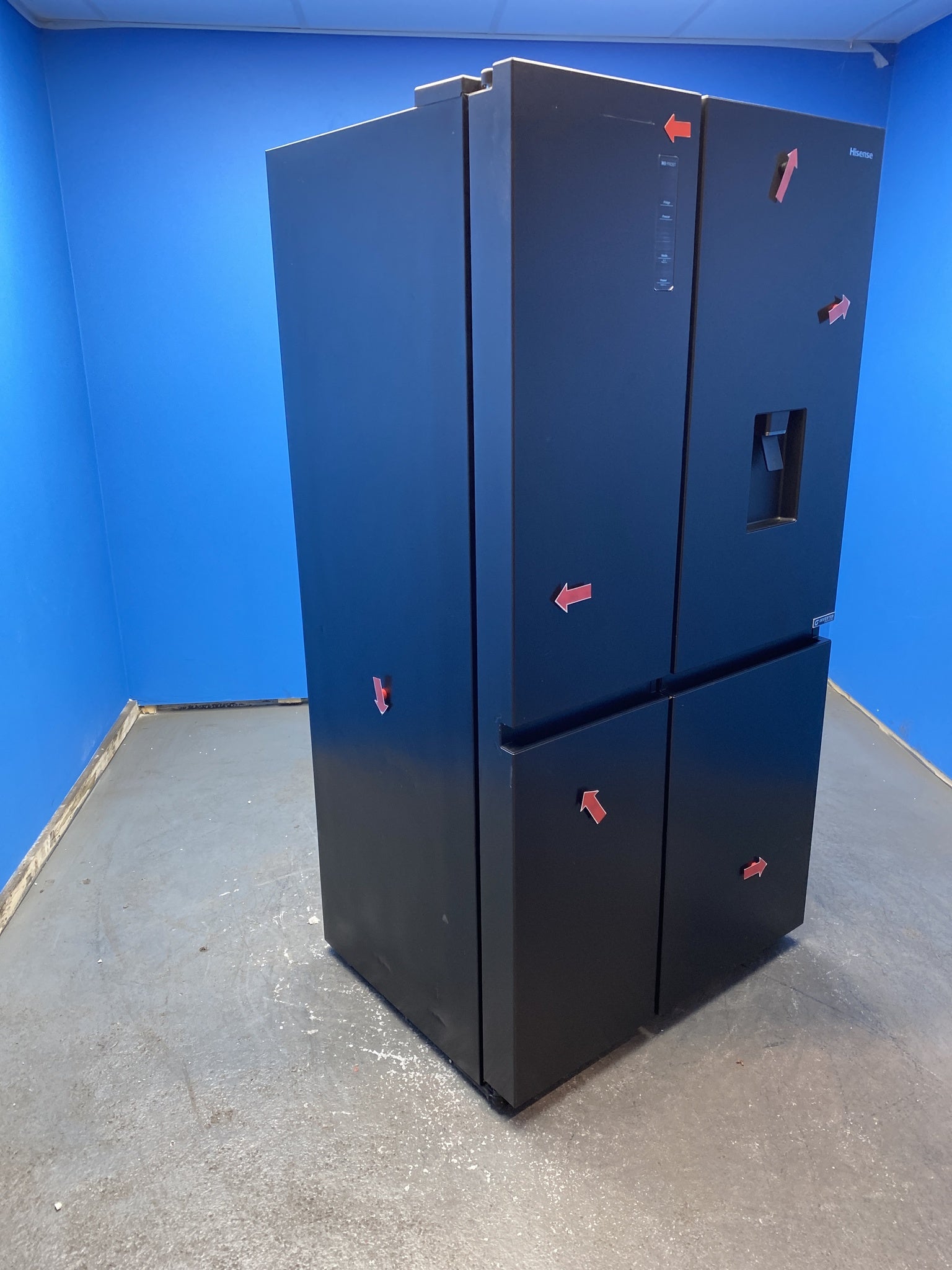 Hisense RS840N4WFE 649 Litre American Style Fridge Freezer