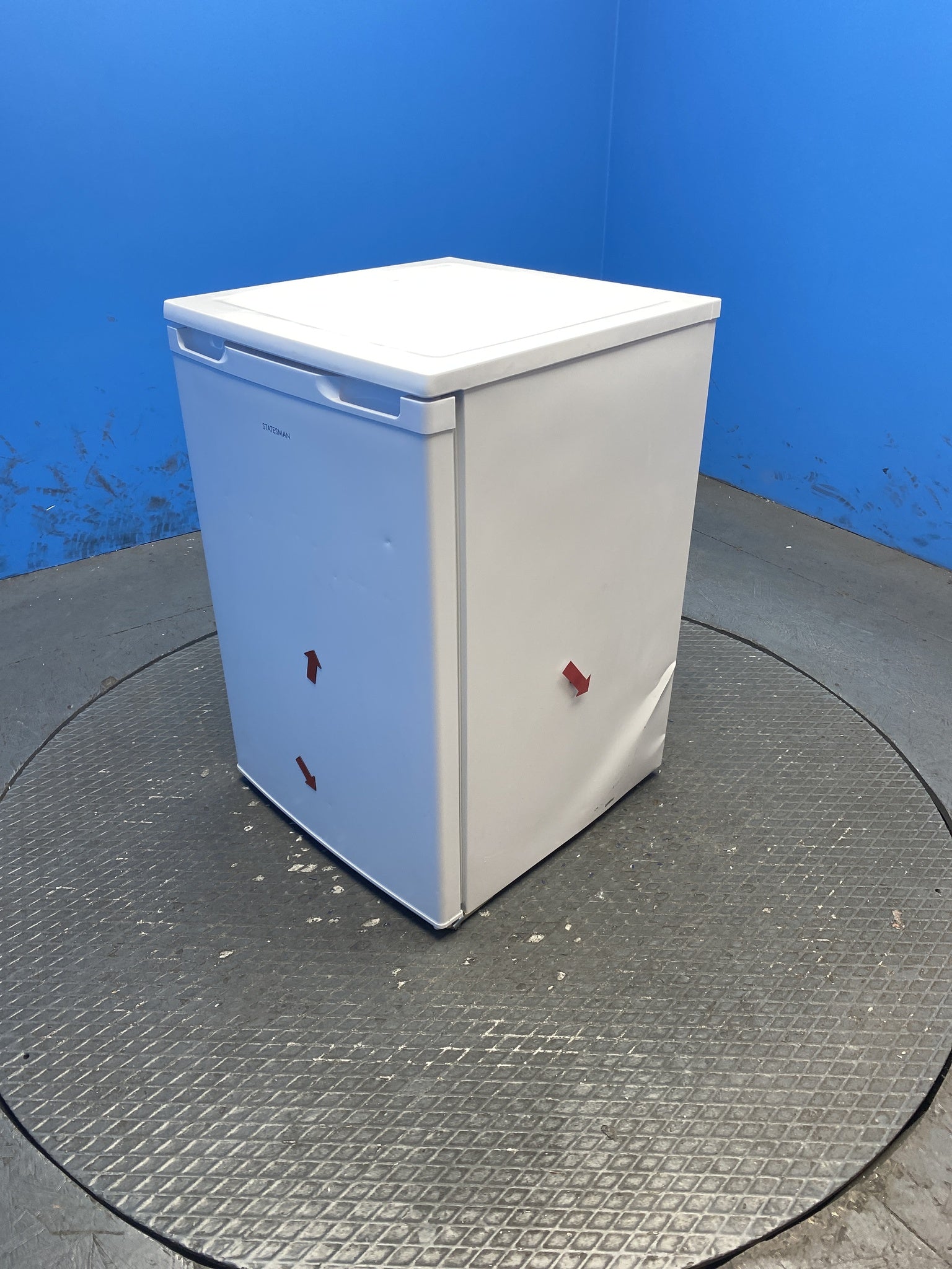 Statesman L255W 113 Litre 55cm Under Counter Fridge