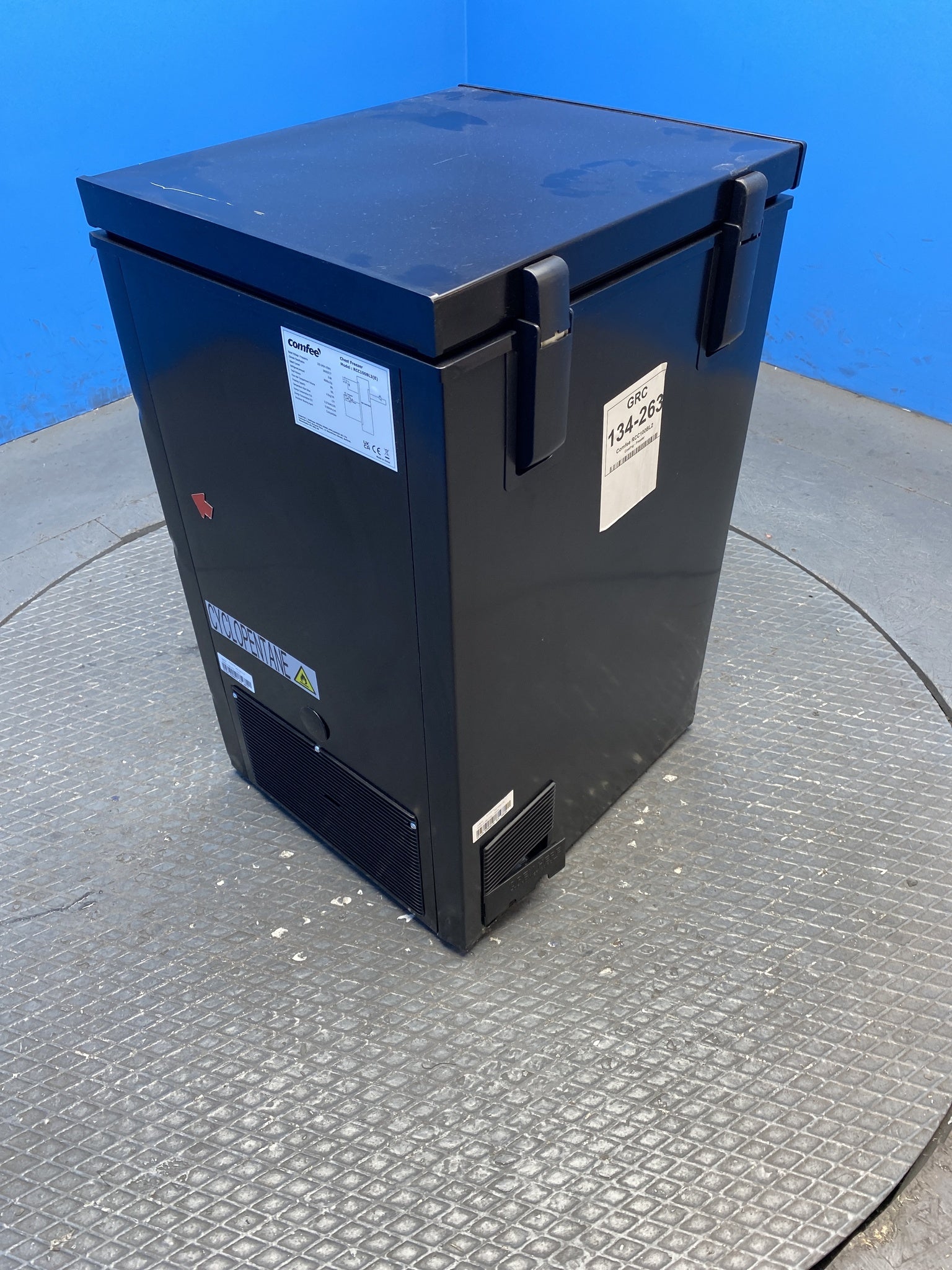 COMFEE' RCC100BL2 99L Freestanding Chest Freezer