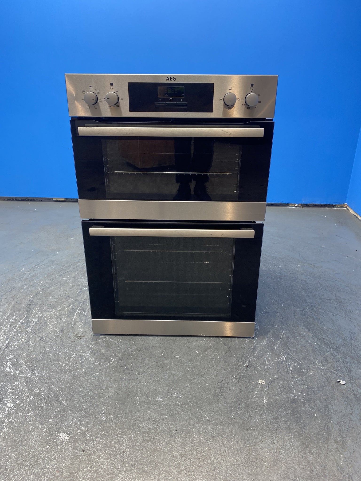 AEG Built In Double Oven with SurroundCook 66L 42L