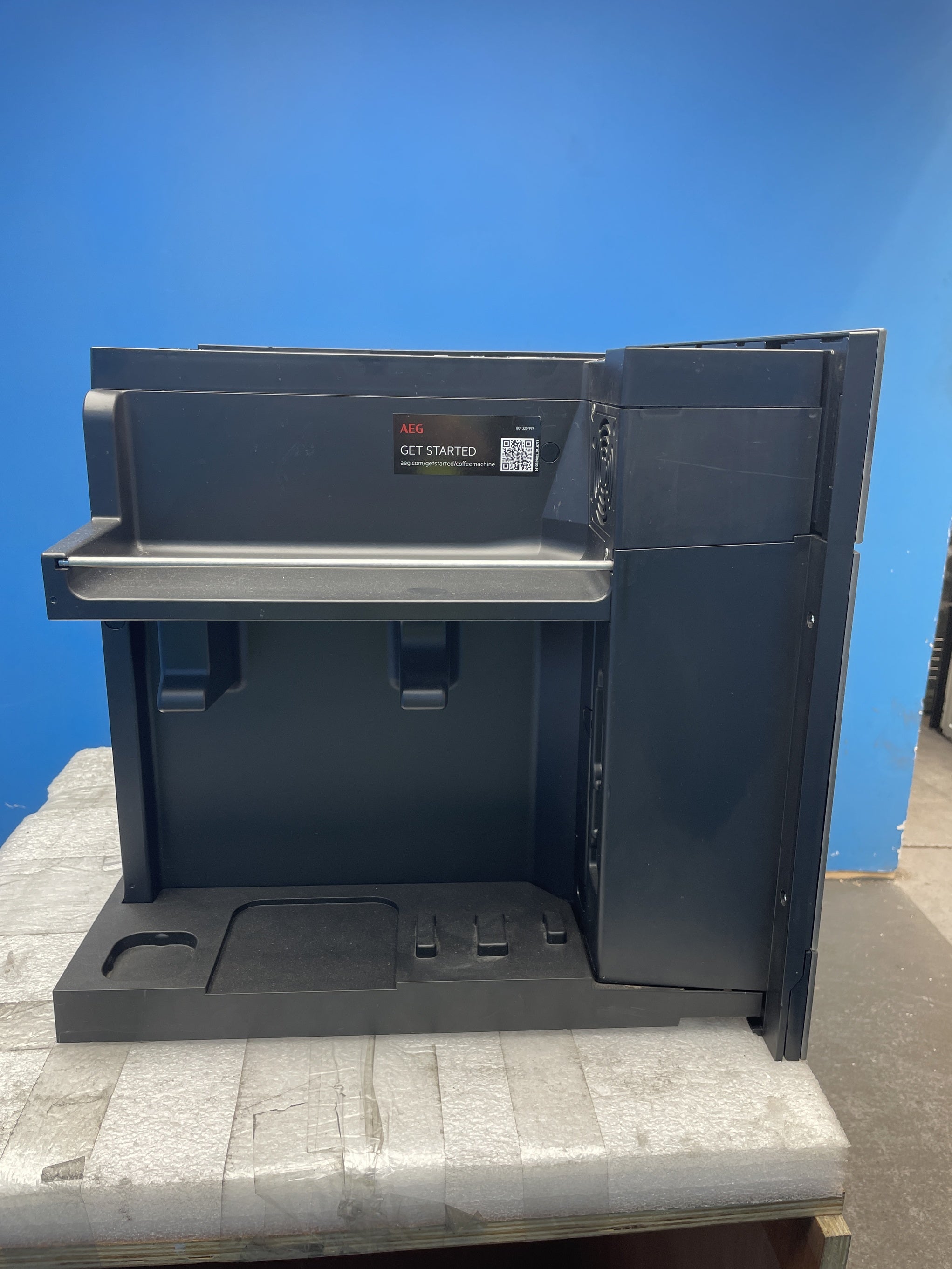#GRC-146-884 - AEG KKA894500T Built-in Fully Automatic Coffee Machine