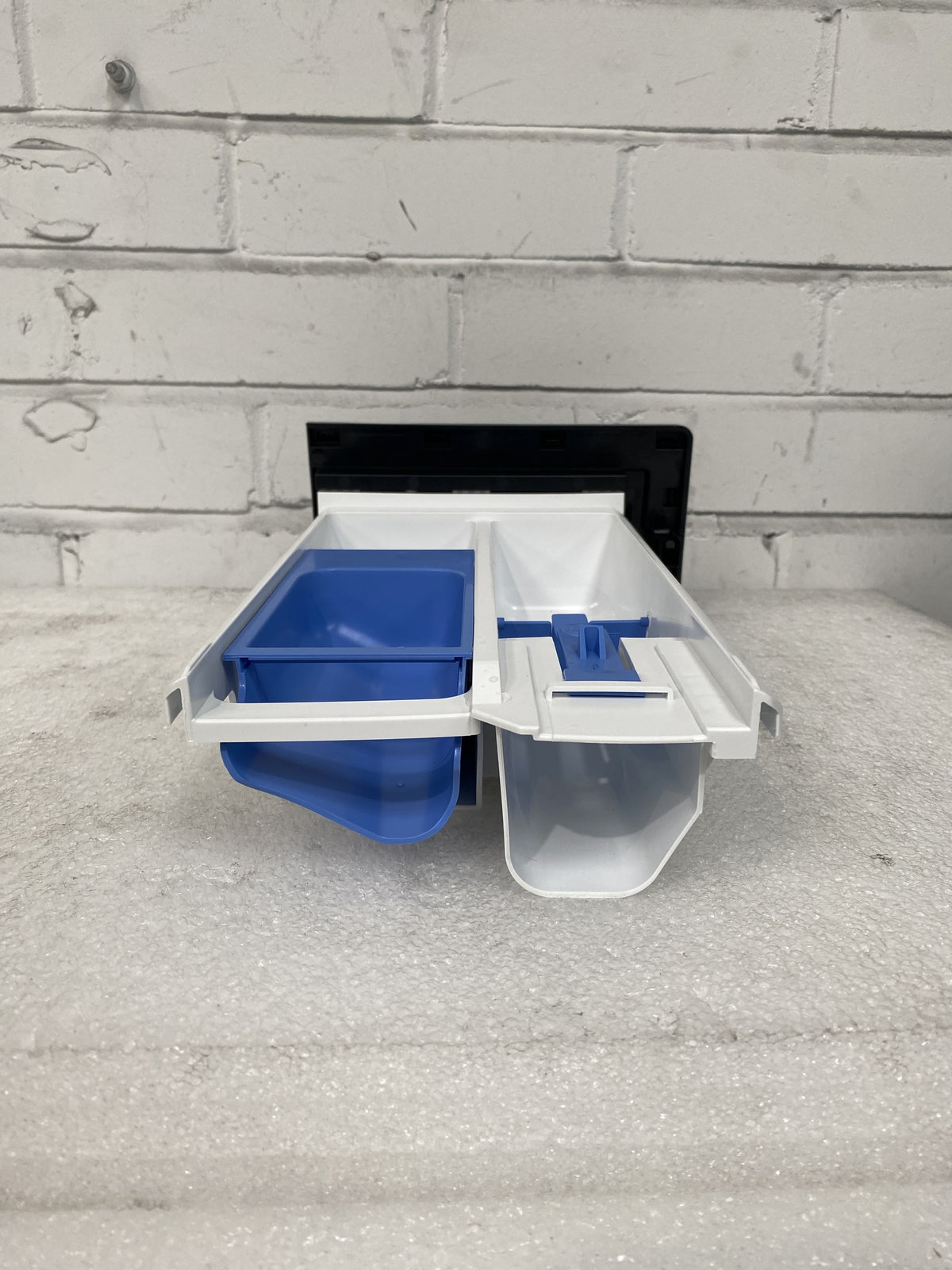#GRC-159-690 - Haier HW100-BP14357BU1 Washing Machine Detergent Dispenser Drawer
