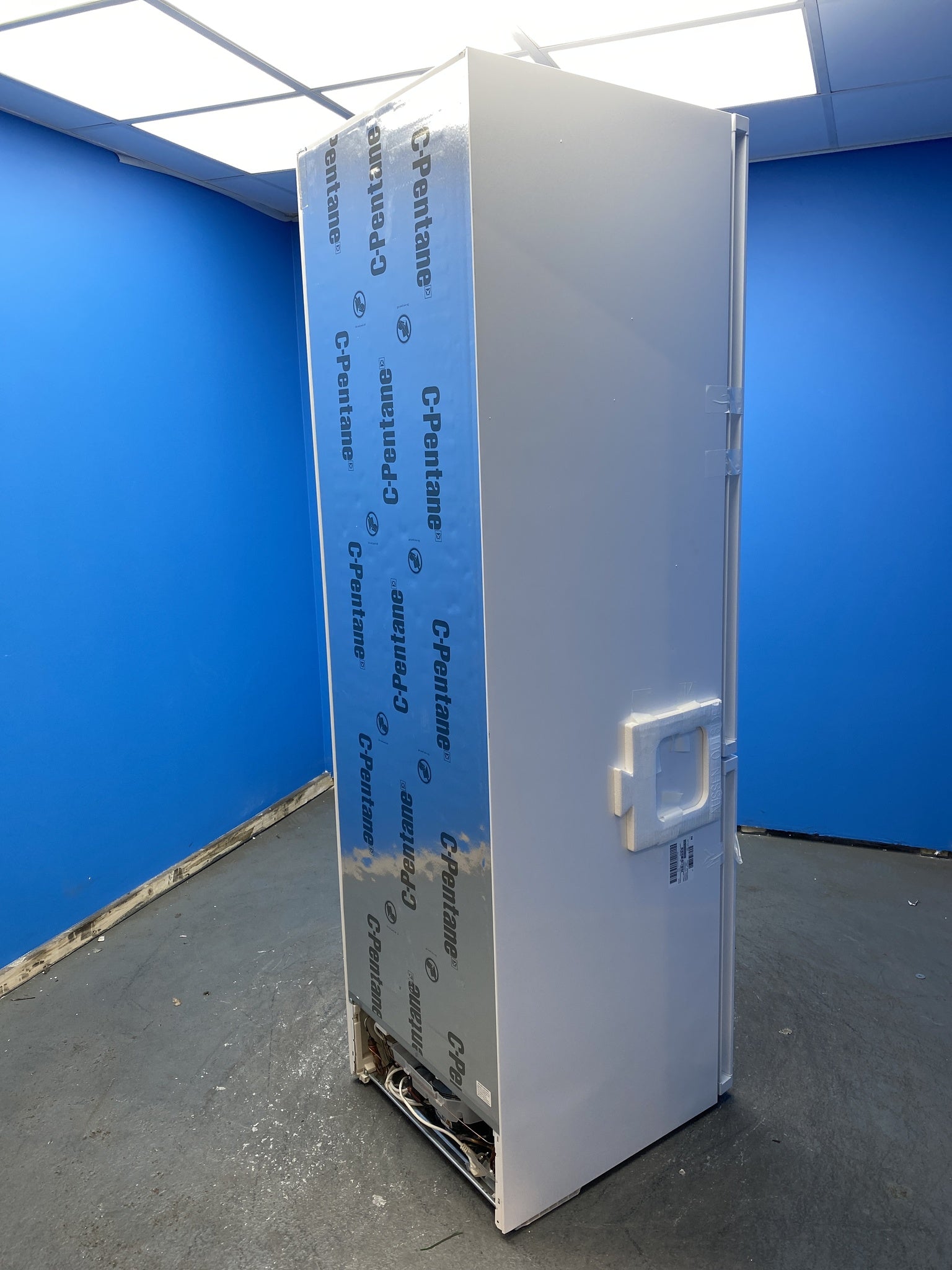 Bosch GSN36VWEPG Series 4 NoFrost 242 Litre Upright Freezer