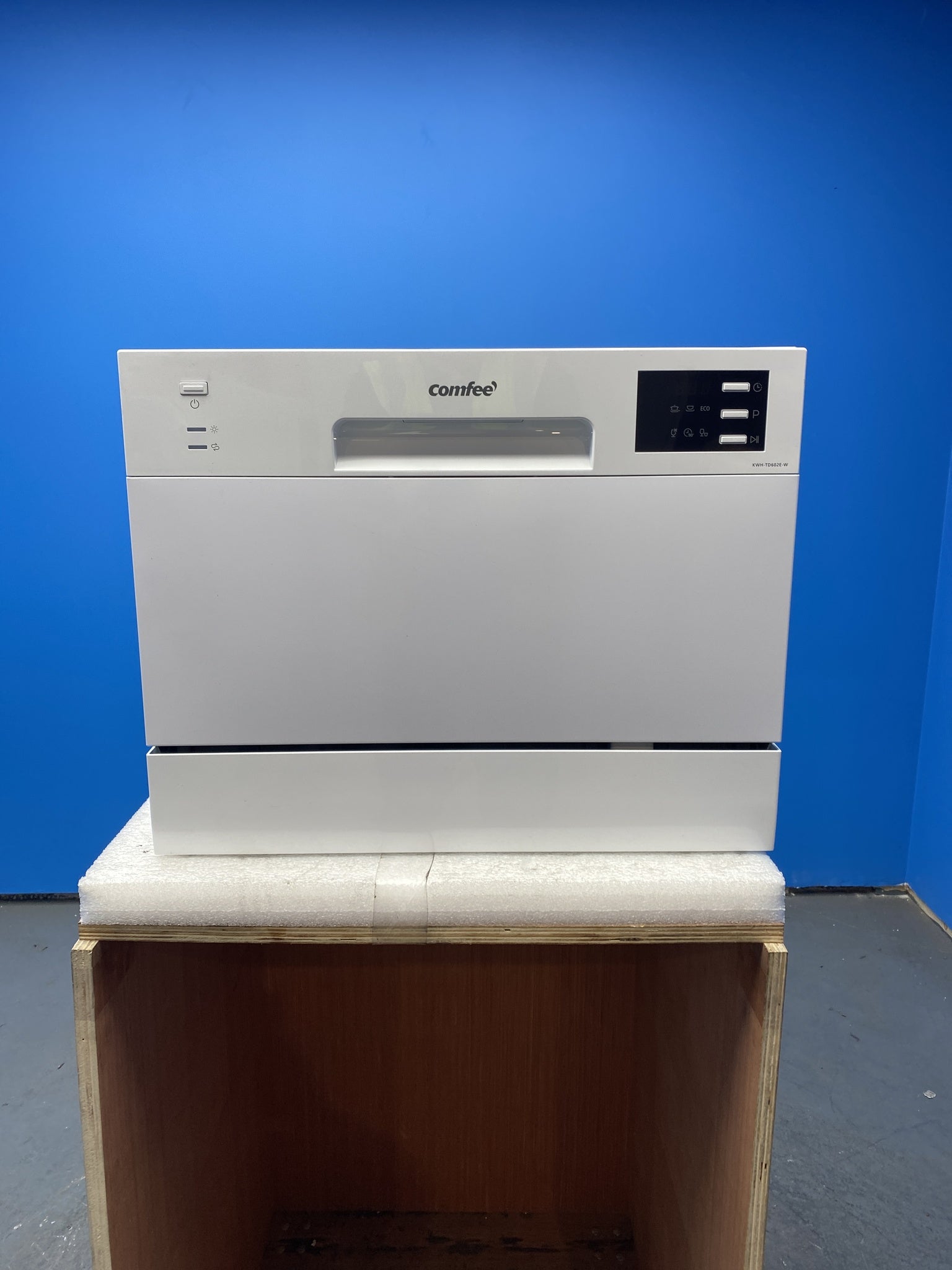 COMFEE' KWH-TD602E-W 6 Place Setting Countertop Dishwasher