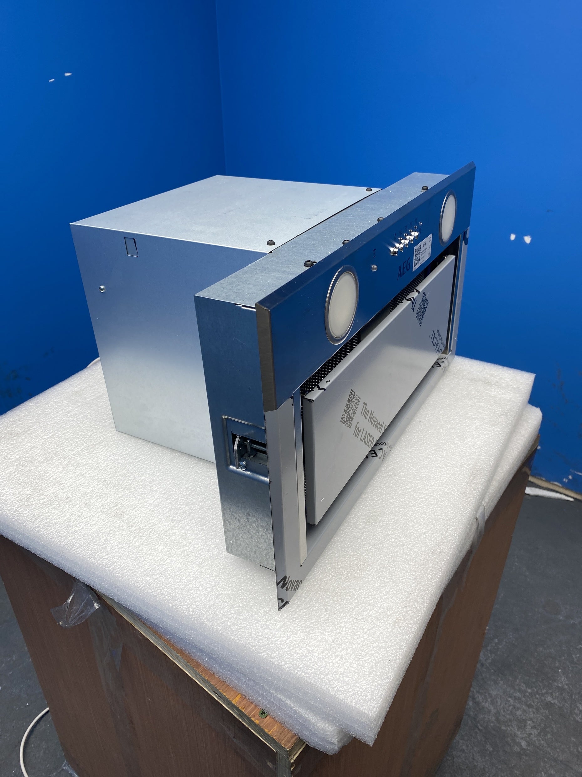 #GRC-150-207 - AEG DGE5661HM Built-In Stainless Steel Ceiling Hood