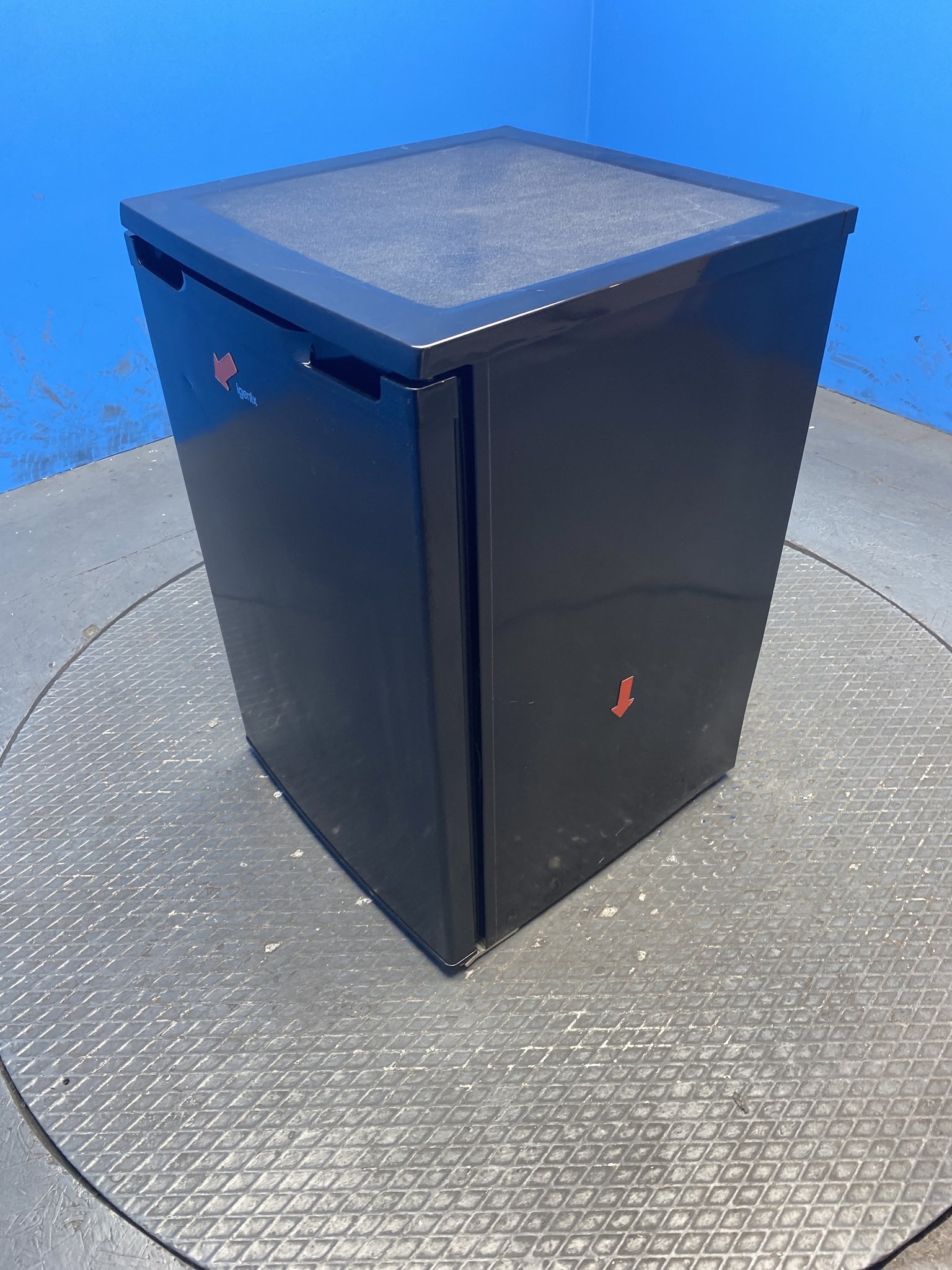 Igenix IG155B 109 Litre Under Counter Fridge with Ice Box