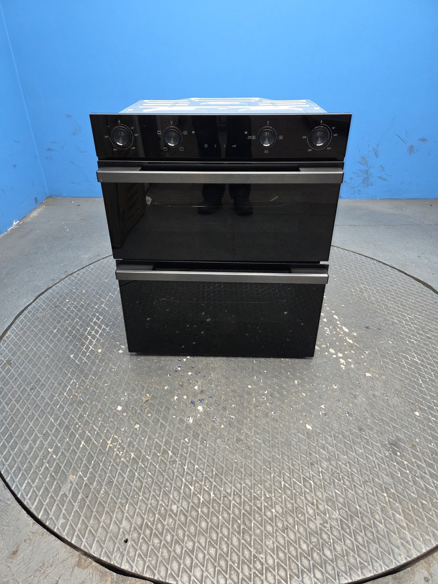 Hisense Hi6 BUD714221CDBG Built-Under Electric Double Oven