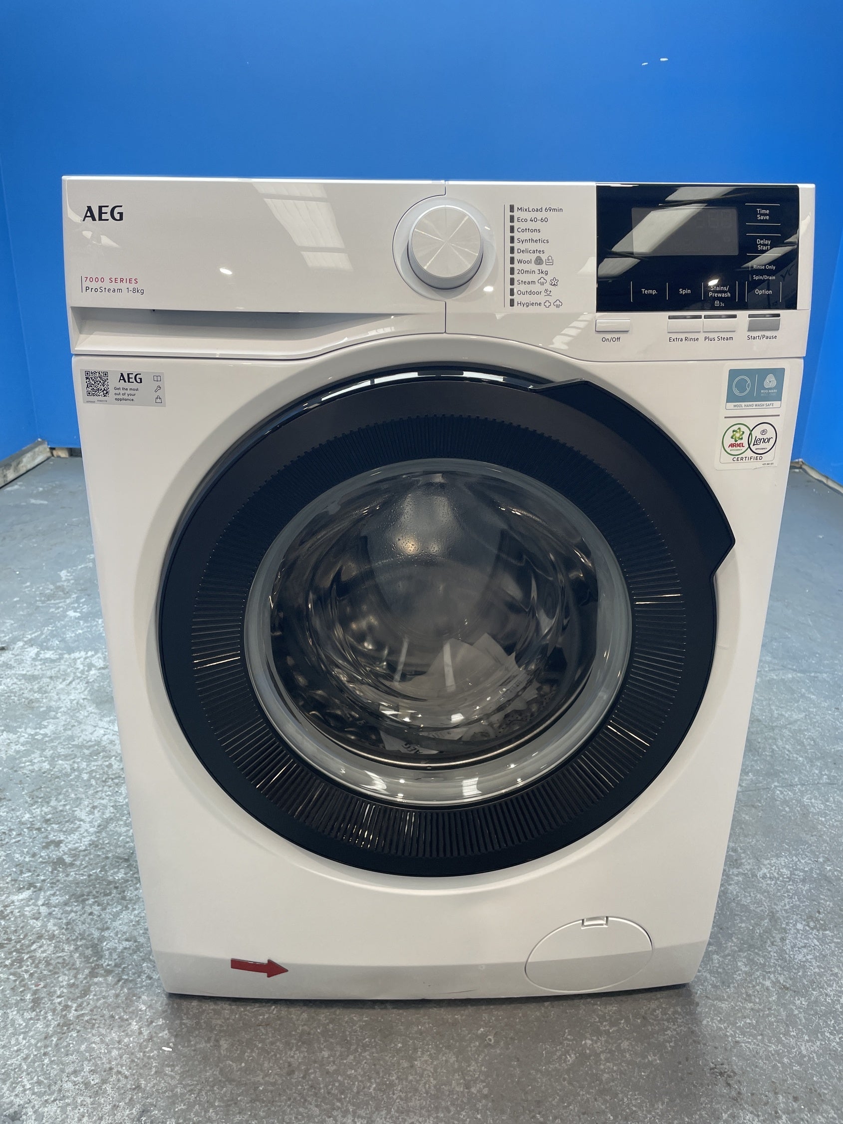 #GRC-154-088 - AEG LFR71864B 8kg 1600rpm ProSteam Washing Machine