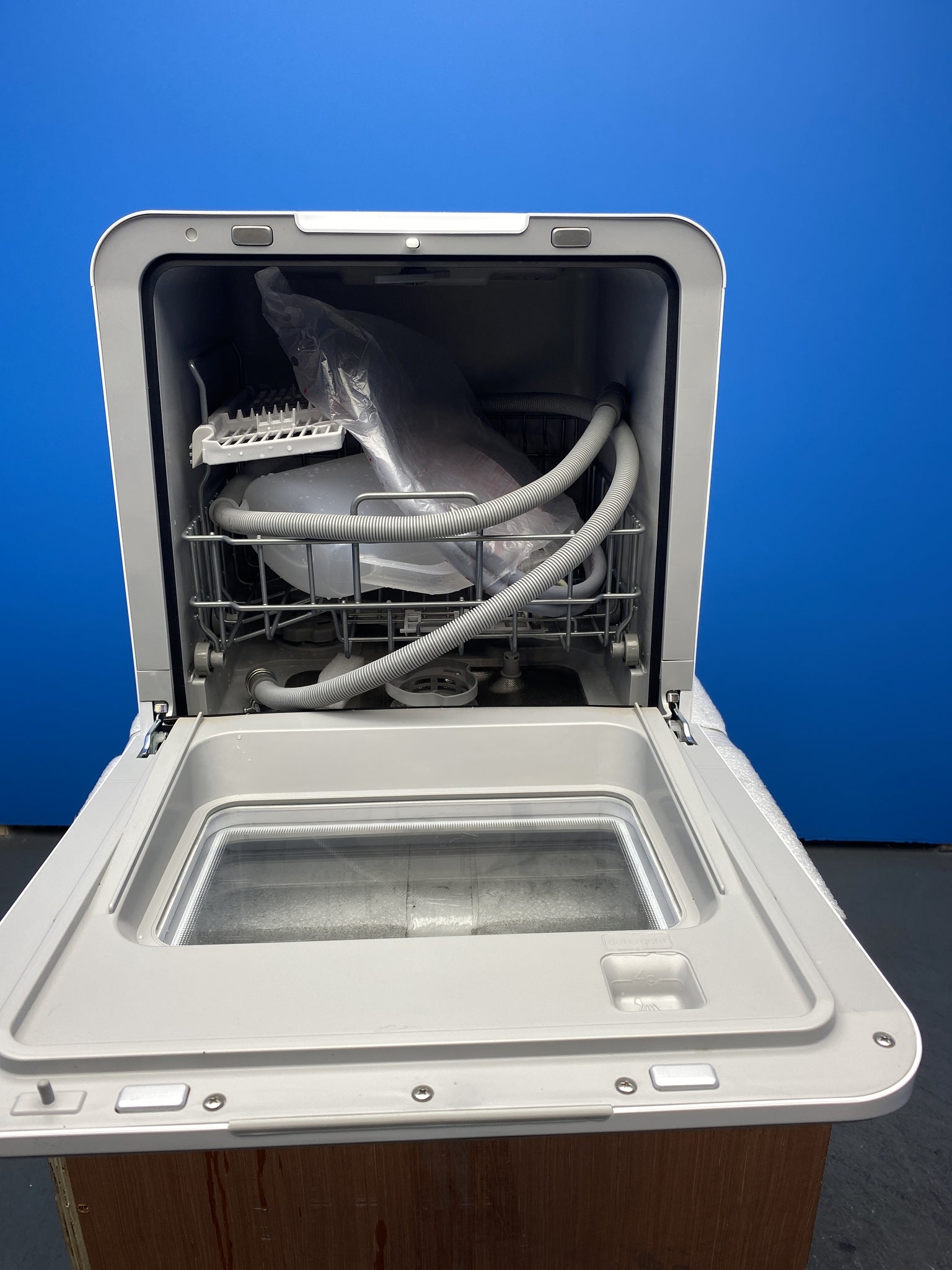 COMFEE' CDWMT305W Mini Plus Tabletop Dishwasher