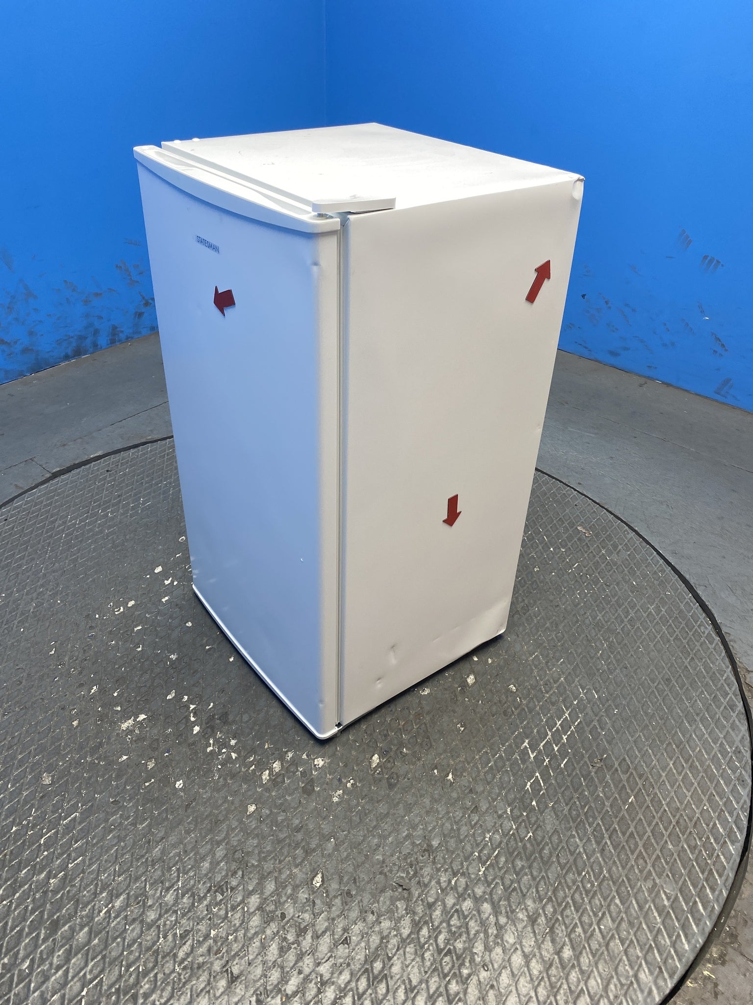 Statesman UC47LFW 93 Litres Under Counter Fridge