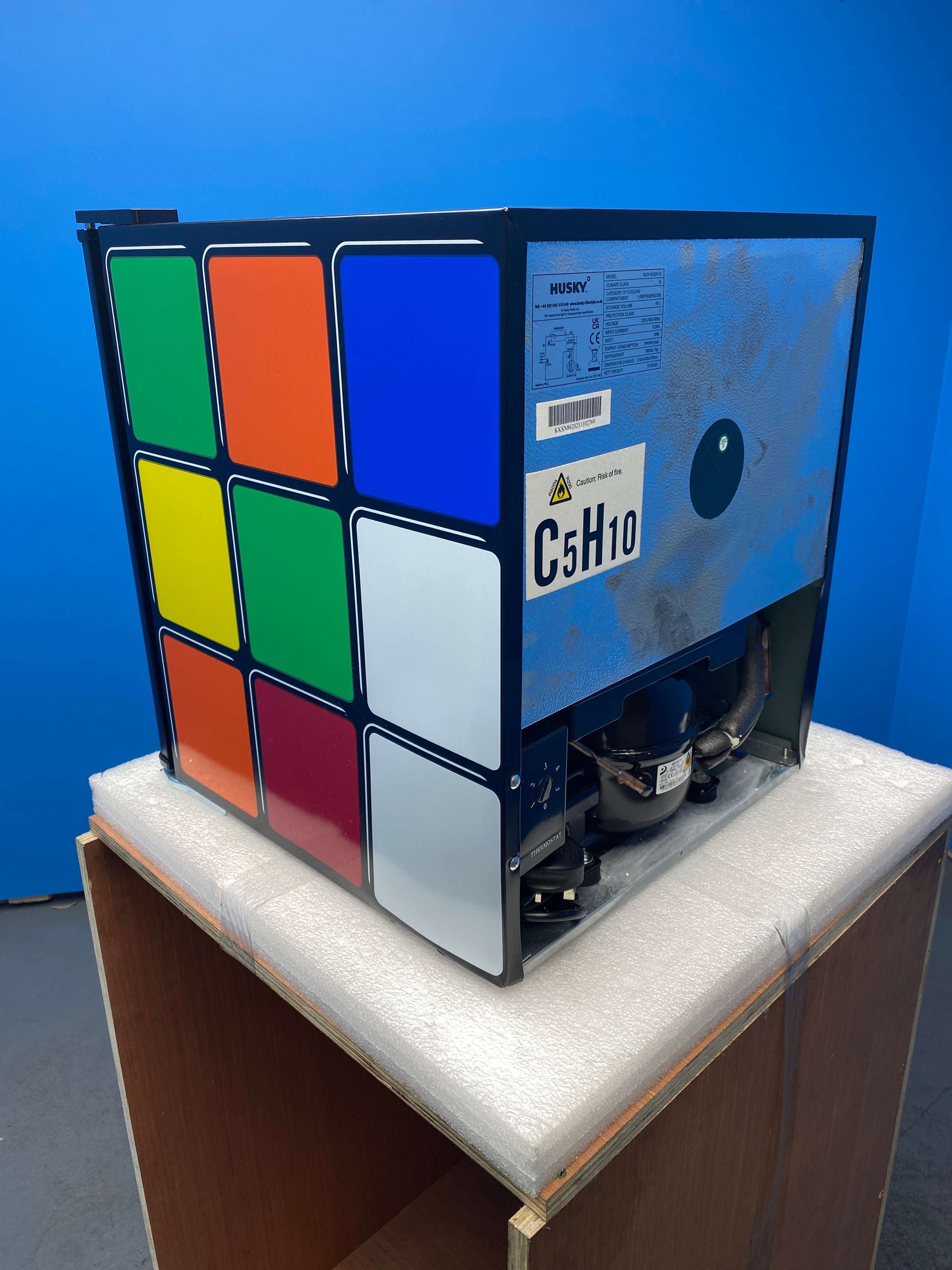 Husky HU231 43 Litre Rubiks Cube Mini Fridge