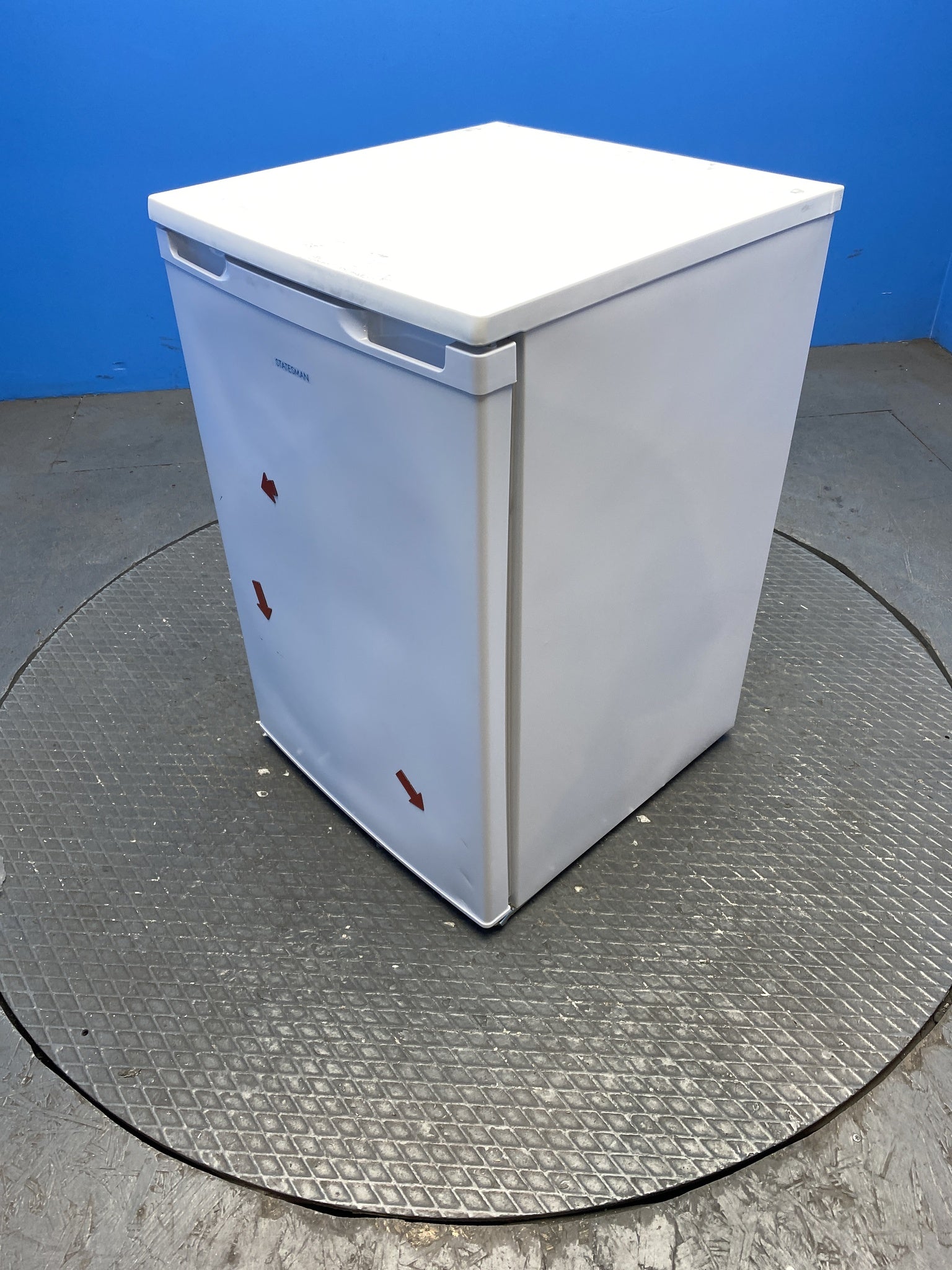 Statesman L255W 113 Litre 55cm Under Counter Fridge