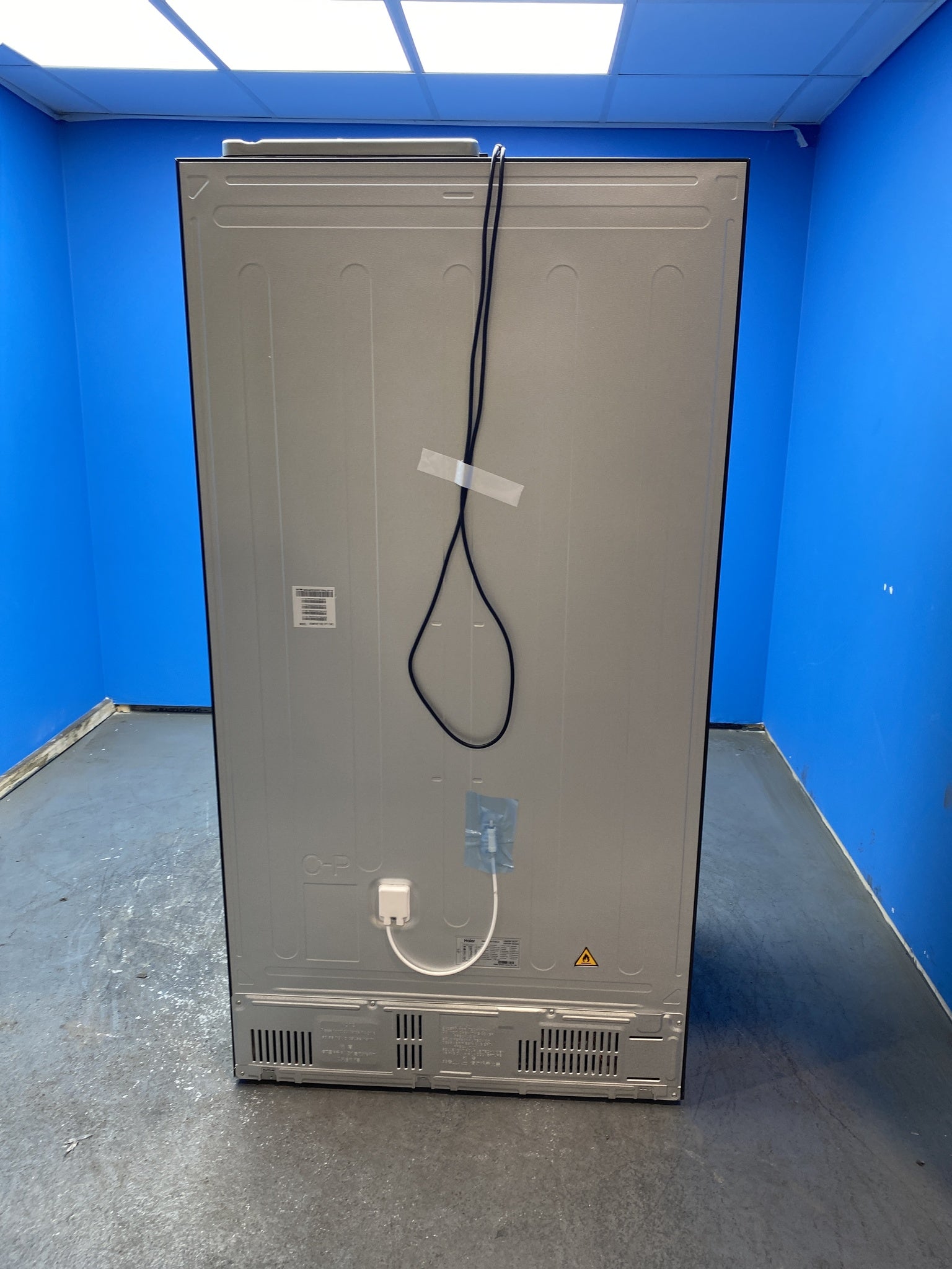 Haier HSW59F18EIPT American Style Fridge Freezer with Ice Dispenser