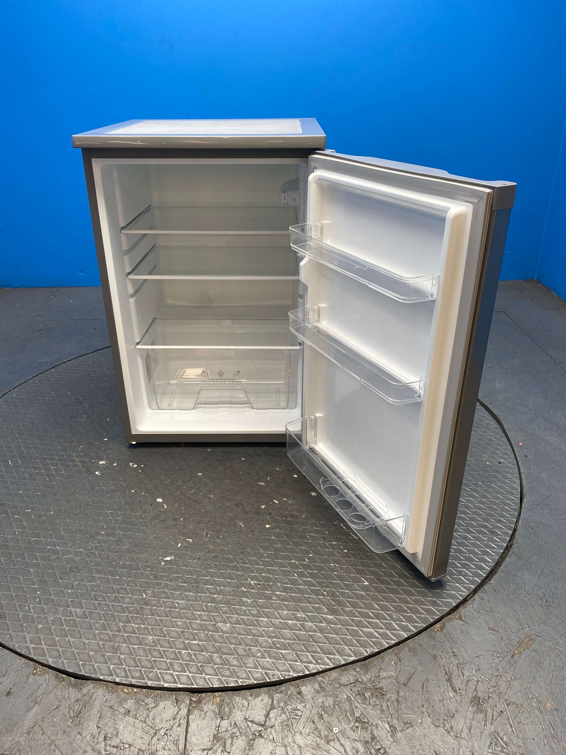 Statesman L255S 113 Litre 55cm Under Counter Fridge