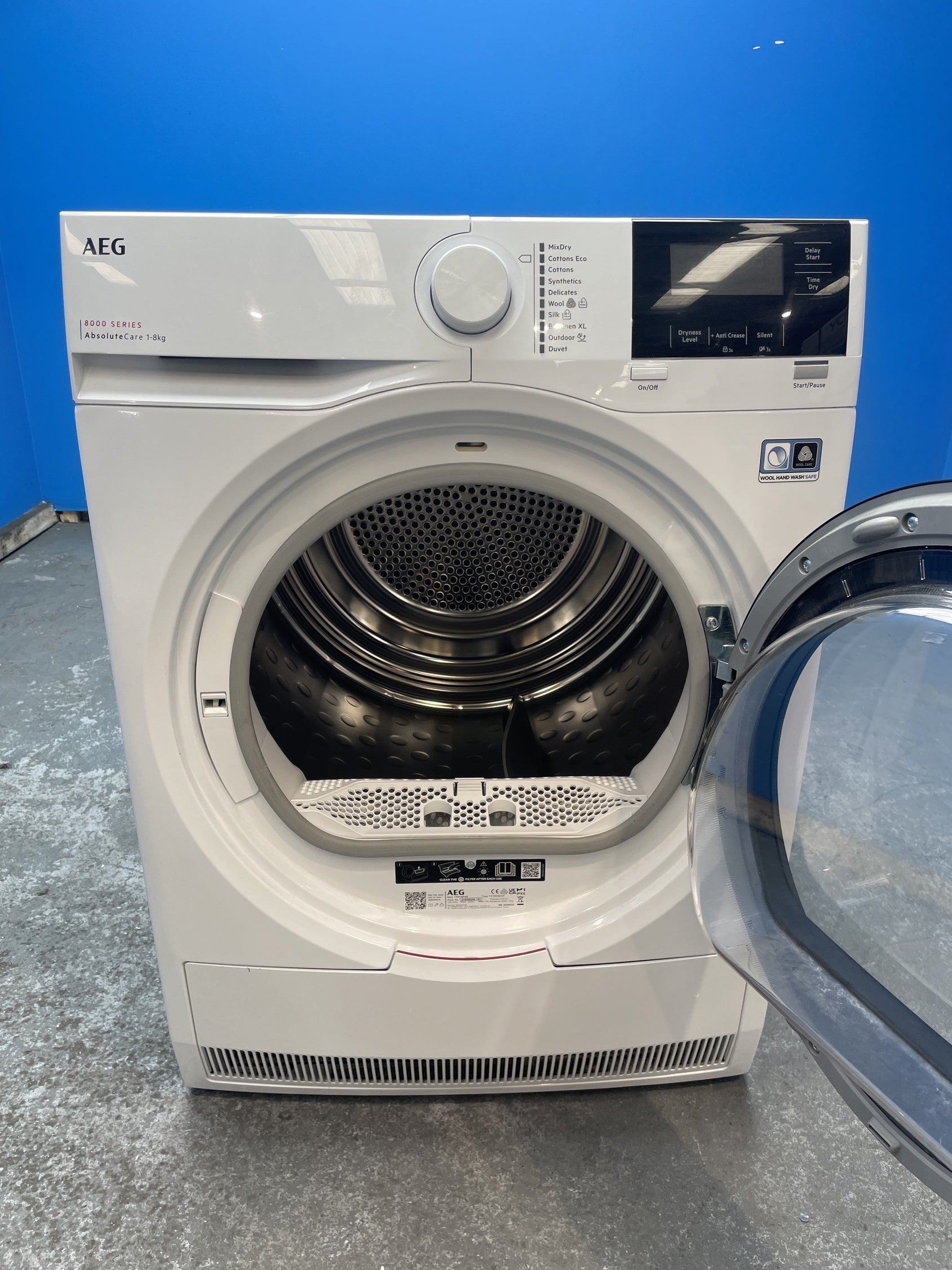 #GRC-154-056 - AEG 8000 Series TR818P4B 8kg Heat Pump AbsoluteCare Tumble Dryer