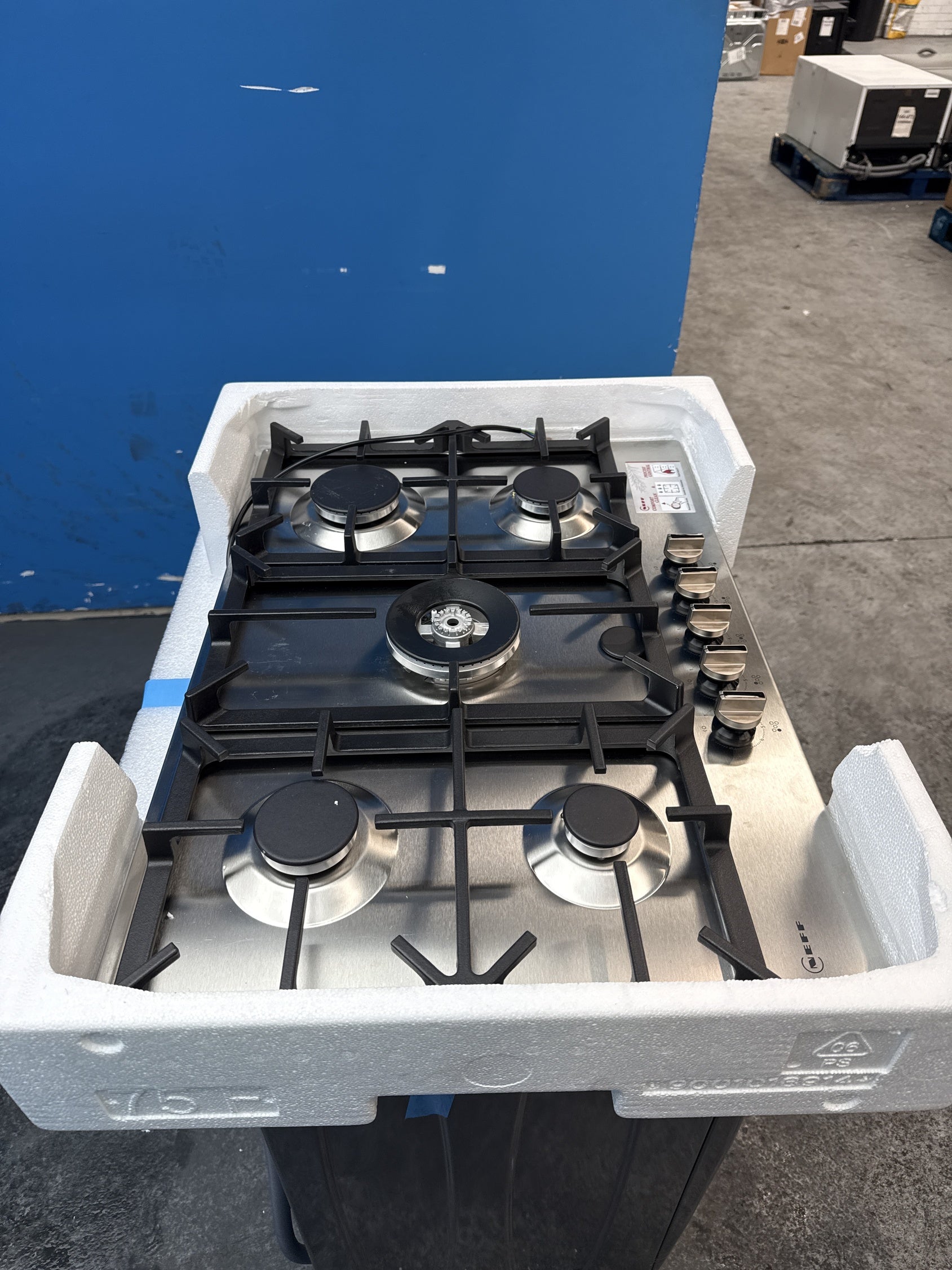 #GRC-153-708 - NEFF N70 T27CIQ8N0 75cm Built-in 5 Burner Gas Hob