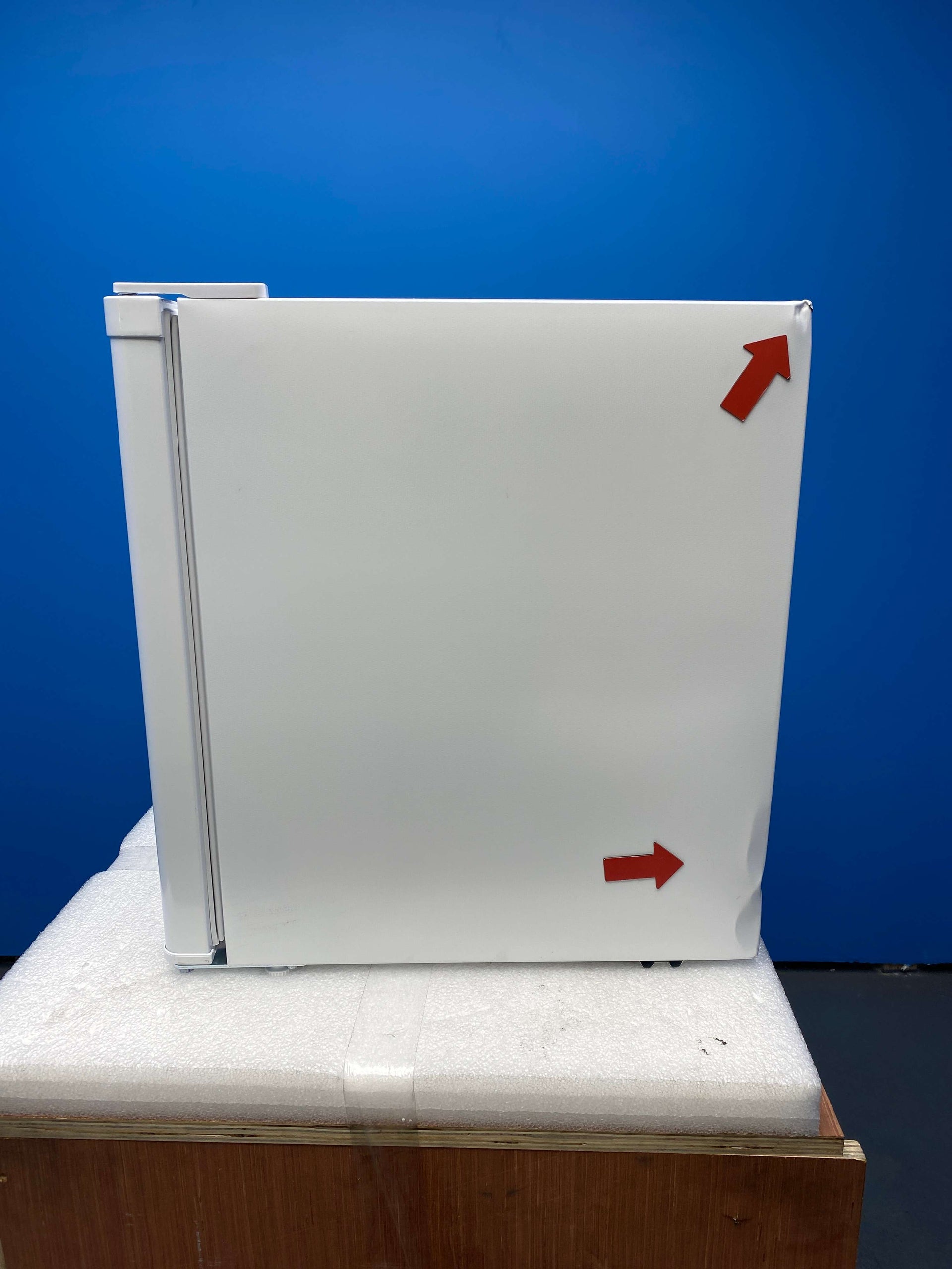 Prodex PX3751W 33 Litre Table Top Mini Freezer