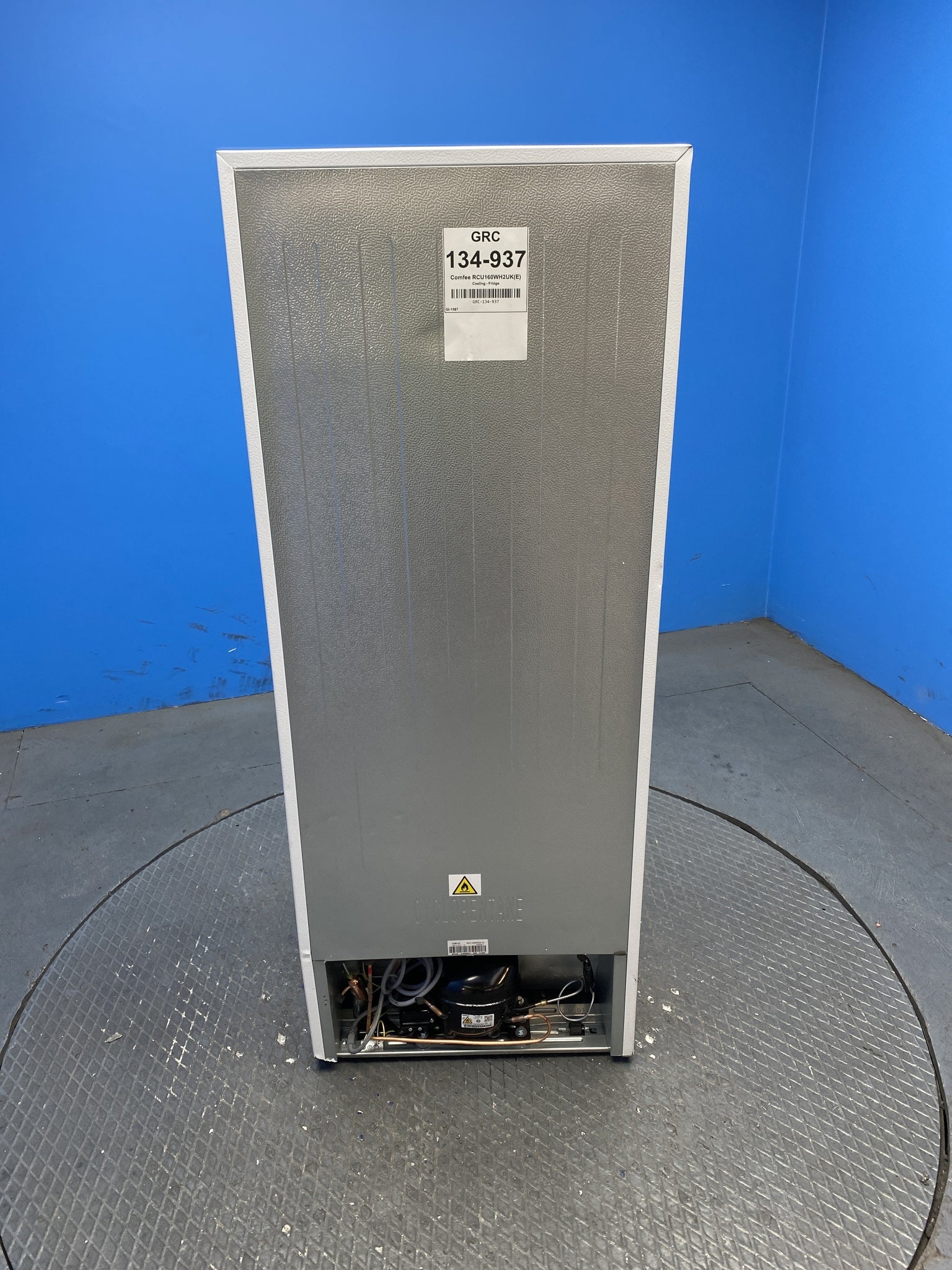 COMFEE' RCU160WH2UK(E) 160L Tall Upright Freezer