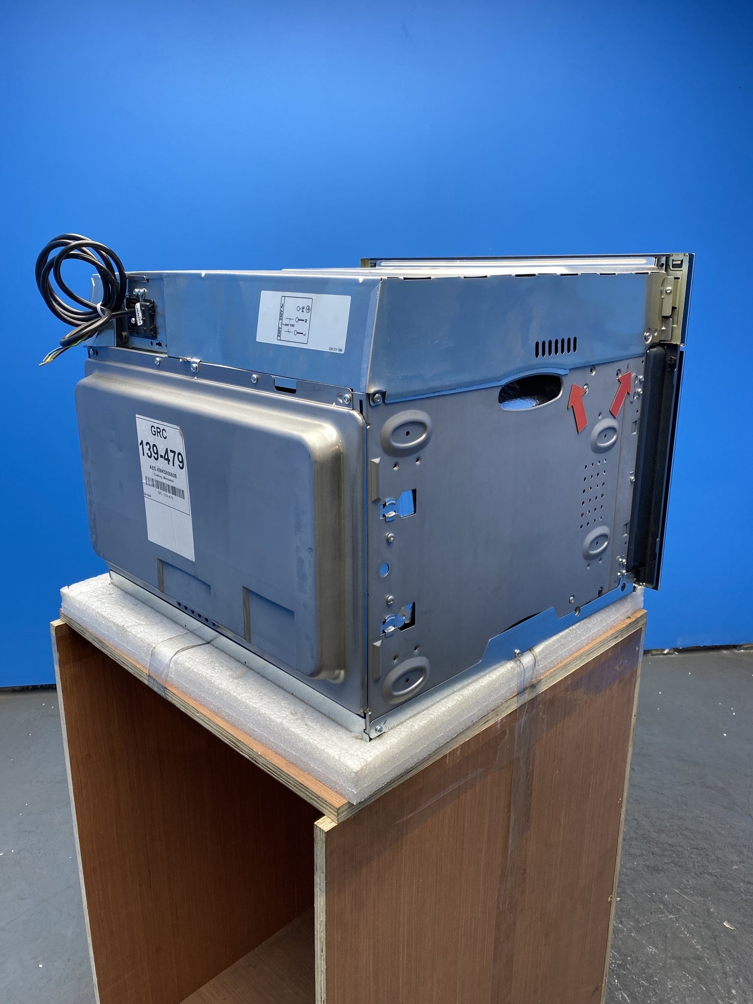 AEG KMK565060B 43L Built-In CombiQuick Microwave Oven