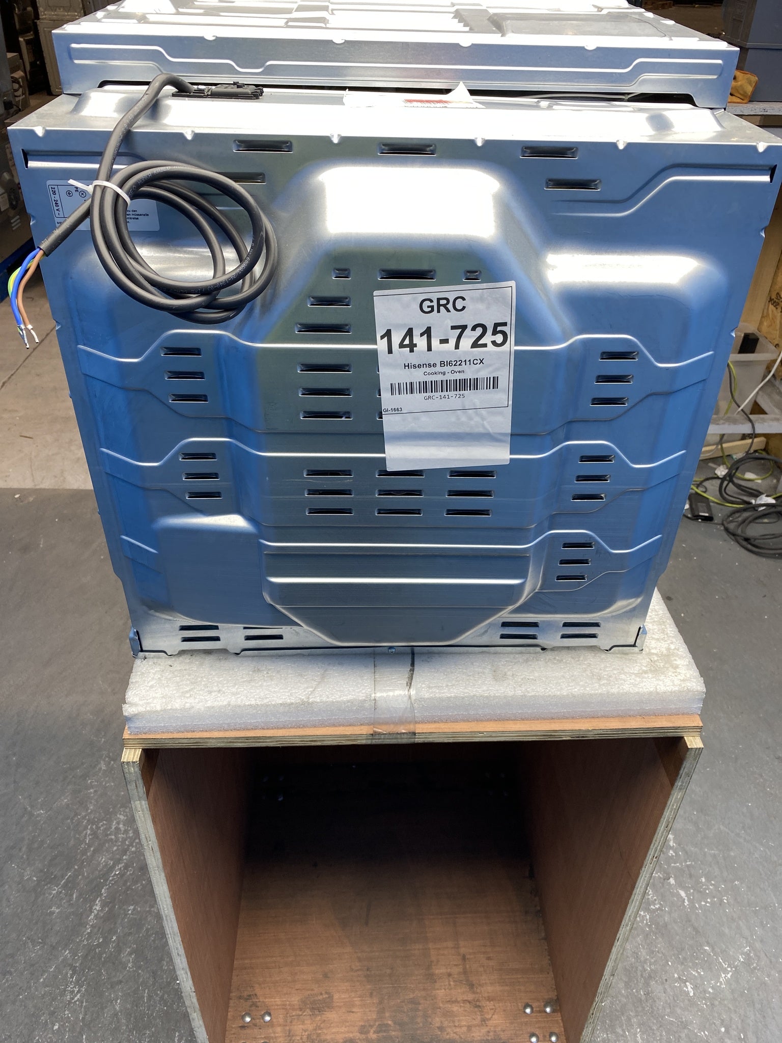 Hisense BI62211CX Built-in 77 Litre Single Oven