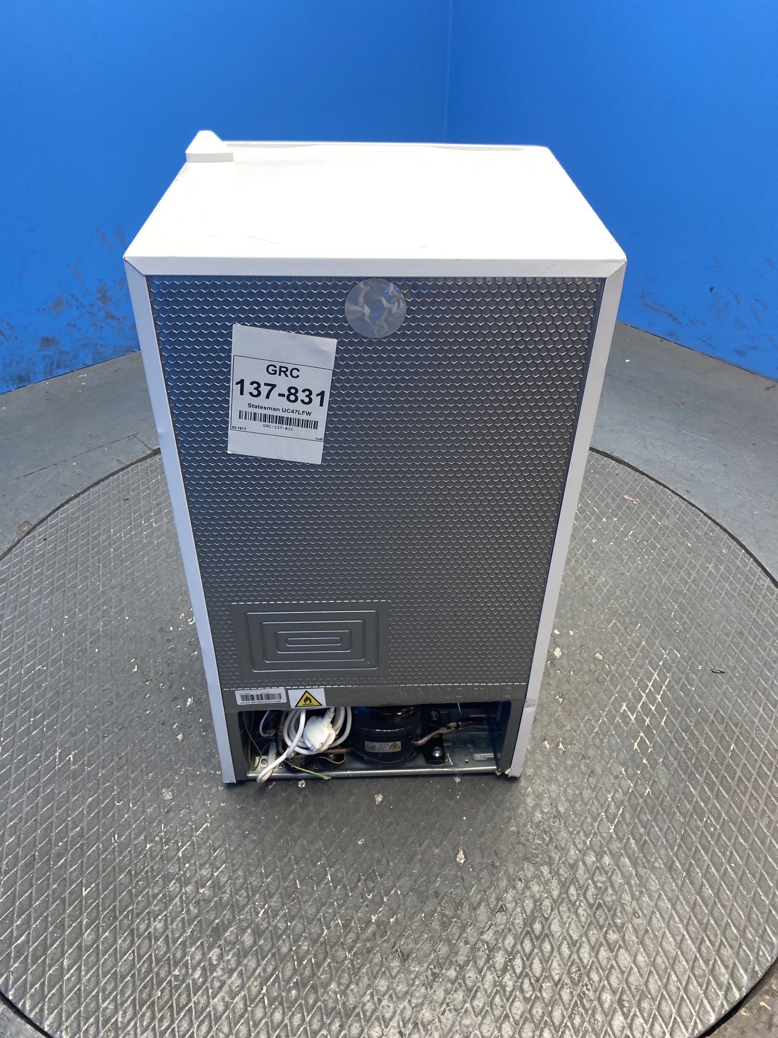 Statesman UC47LFW 93 Litres Under Counter Fridge