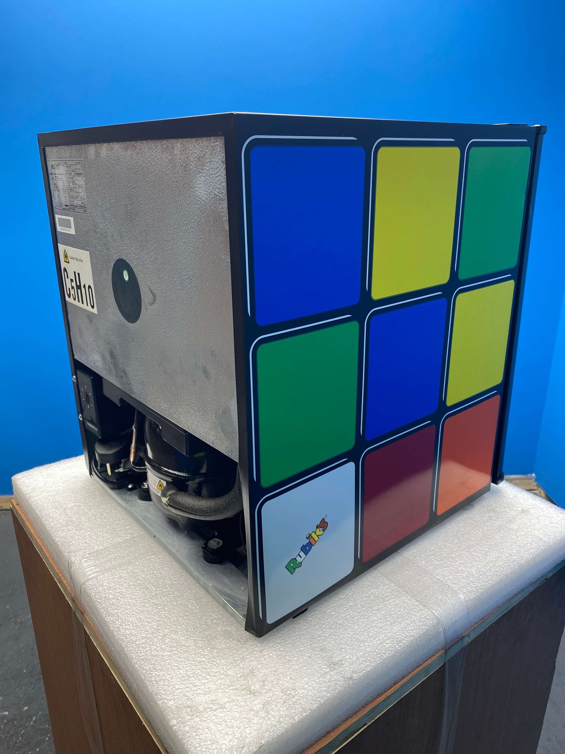 Husky HU231 43 Litre Rubiks Cube Mini Fridge