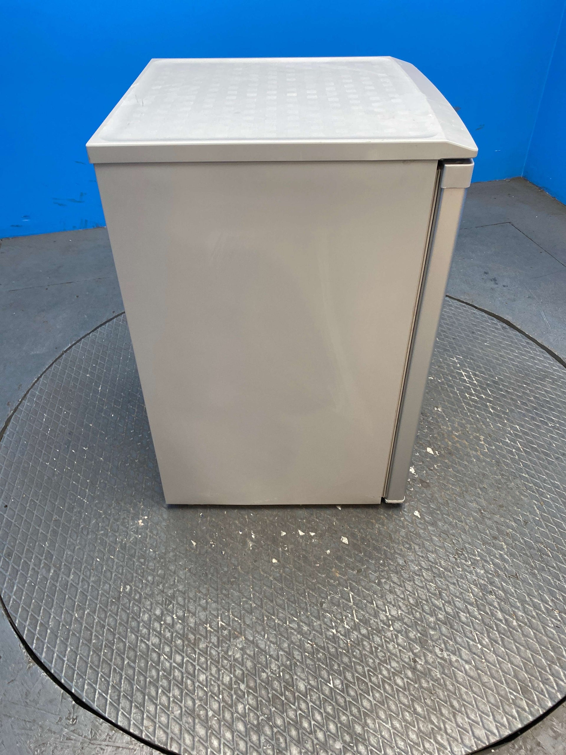 Statesman L255S 113 Litre 55cm Under Counter Fridge