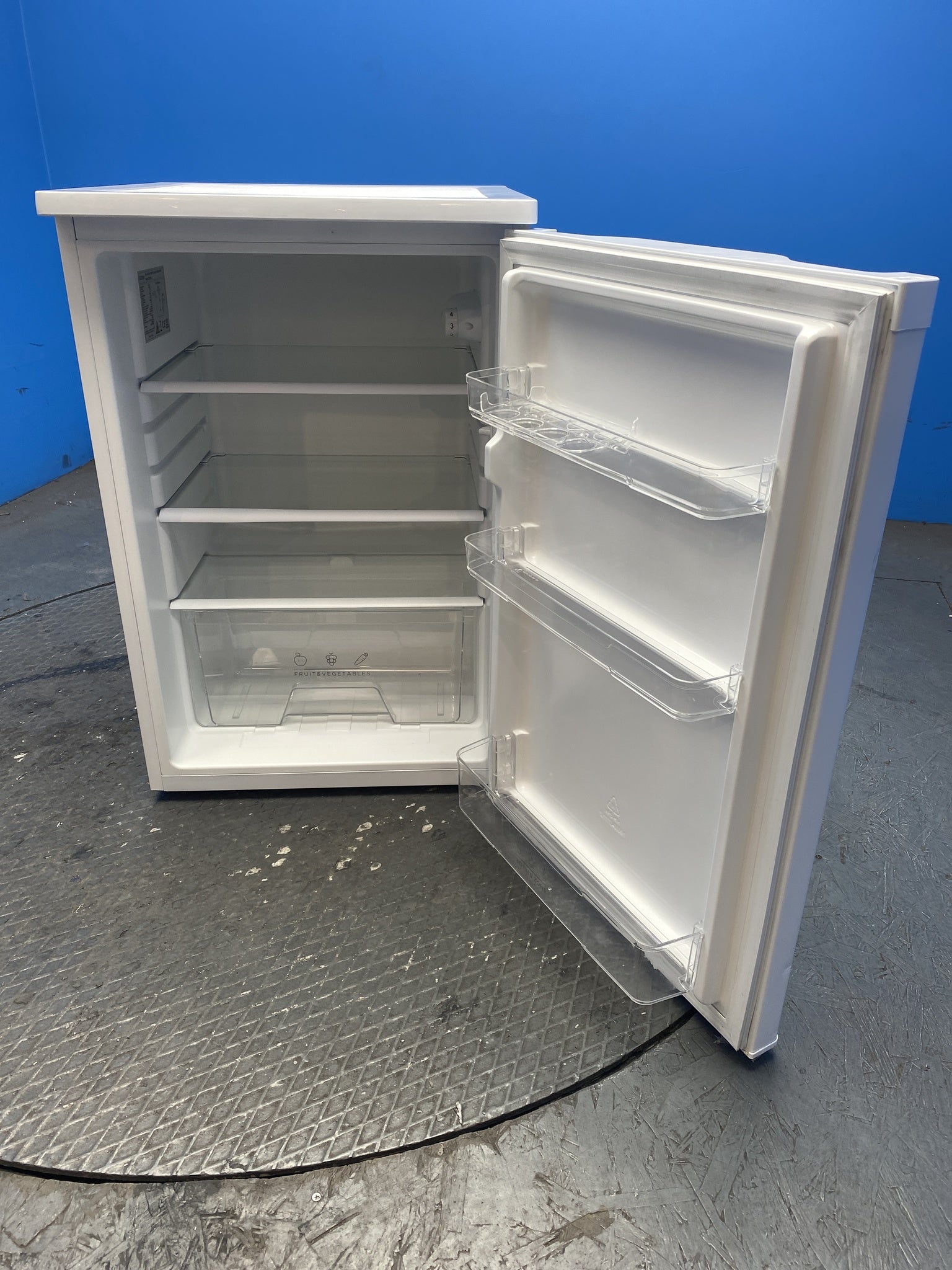 Statesman L255W 113 Litre 55cm Under Counter Fridge